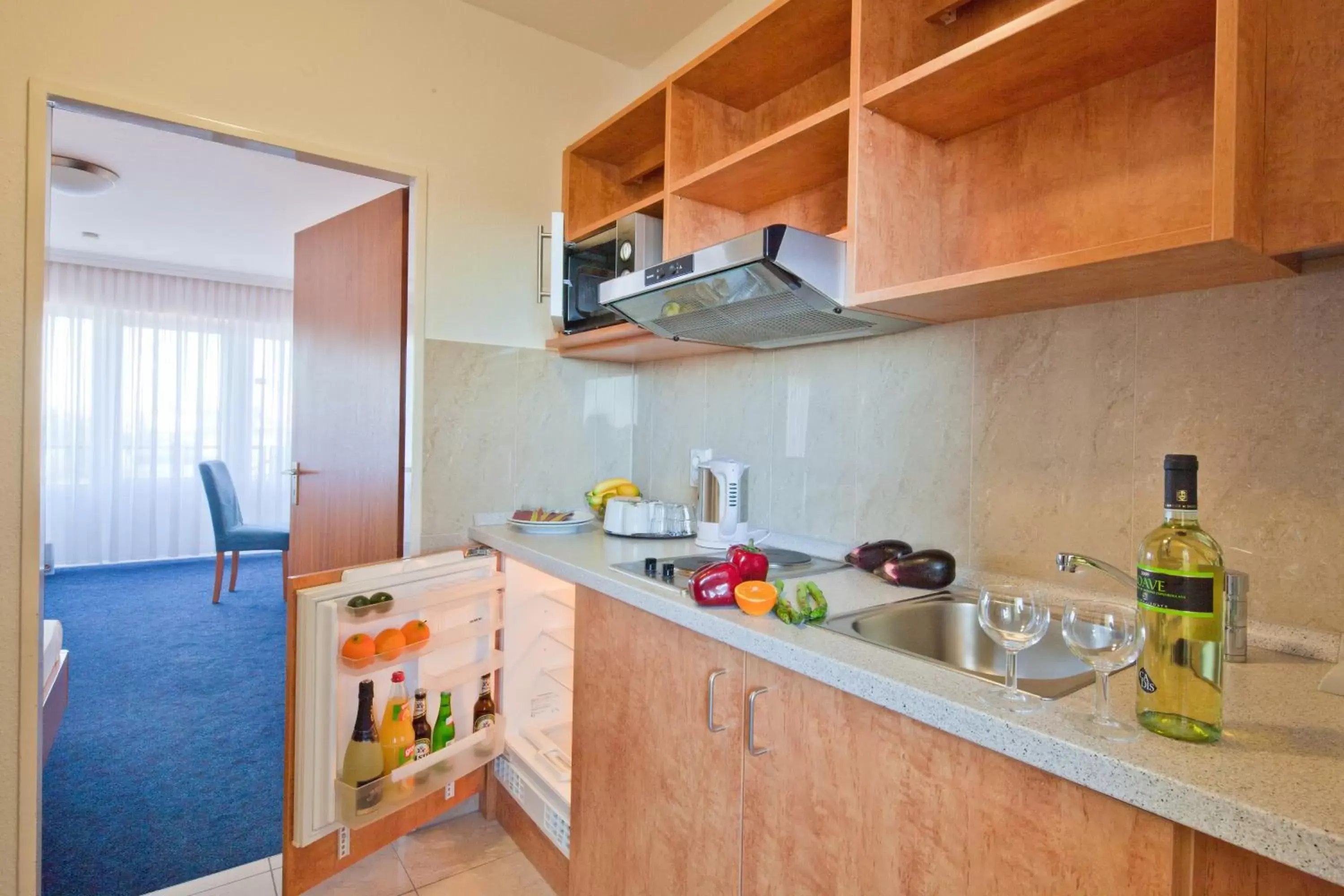 Kitchen or kitchenette, Kitchen/Kitchenette in Apartment-Hotel Hamburg Mitte