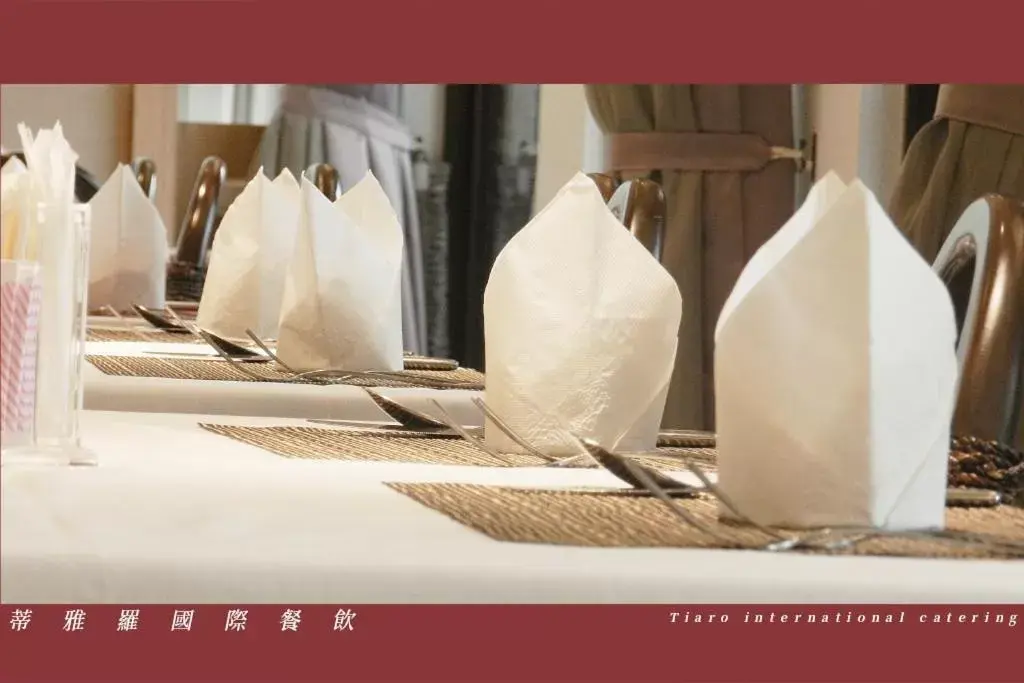 Restaurant/places to eat in Darlon Hotel Restaurant/places to eat in Darlon Hotel