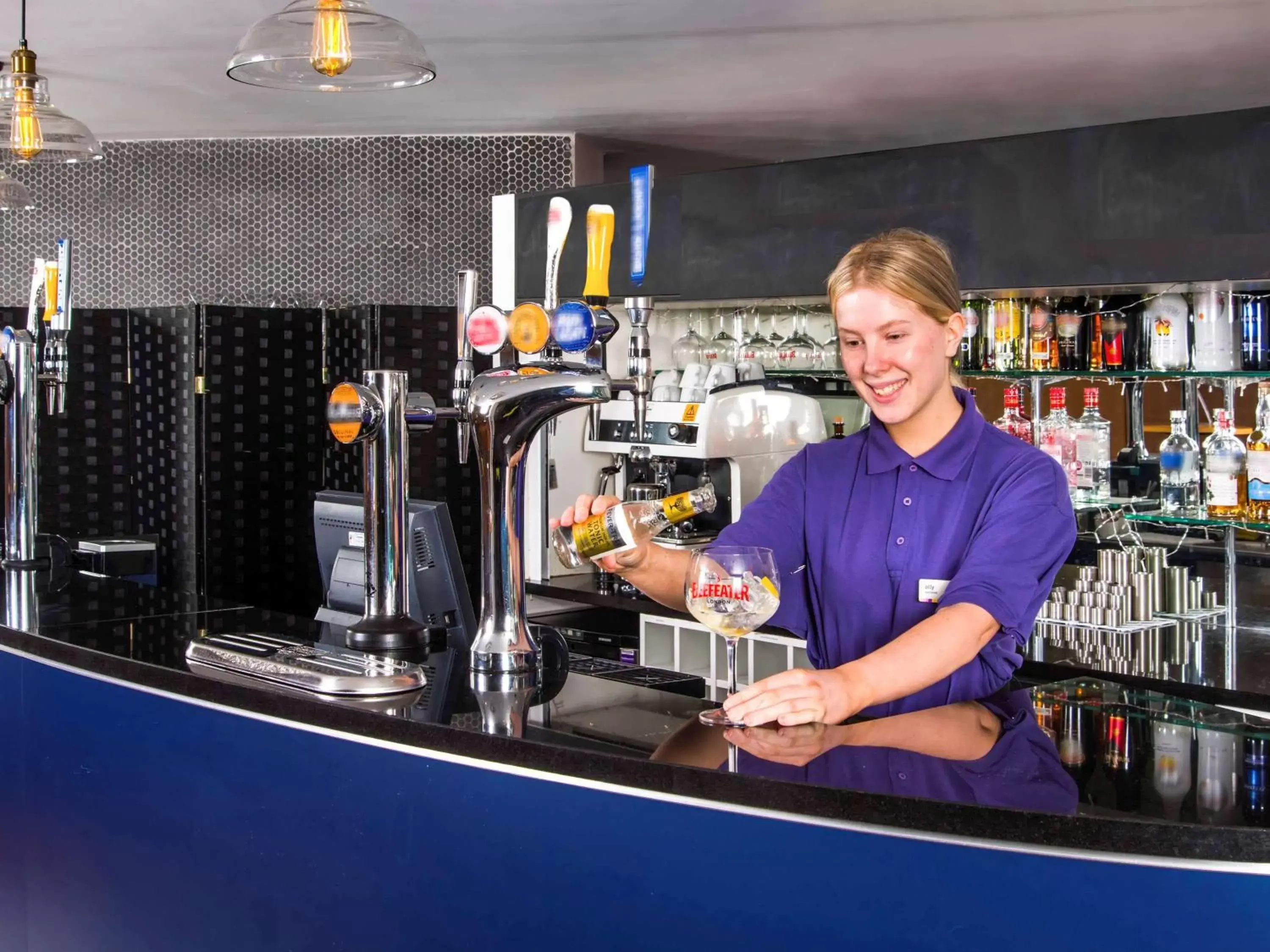 Lounge or bar, Lounge/Bar in ibis Styles Barnsley