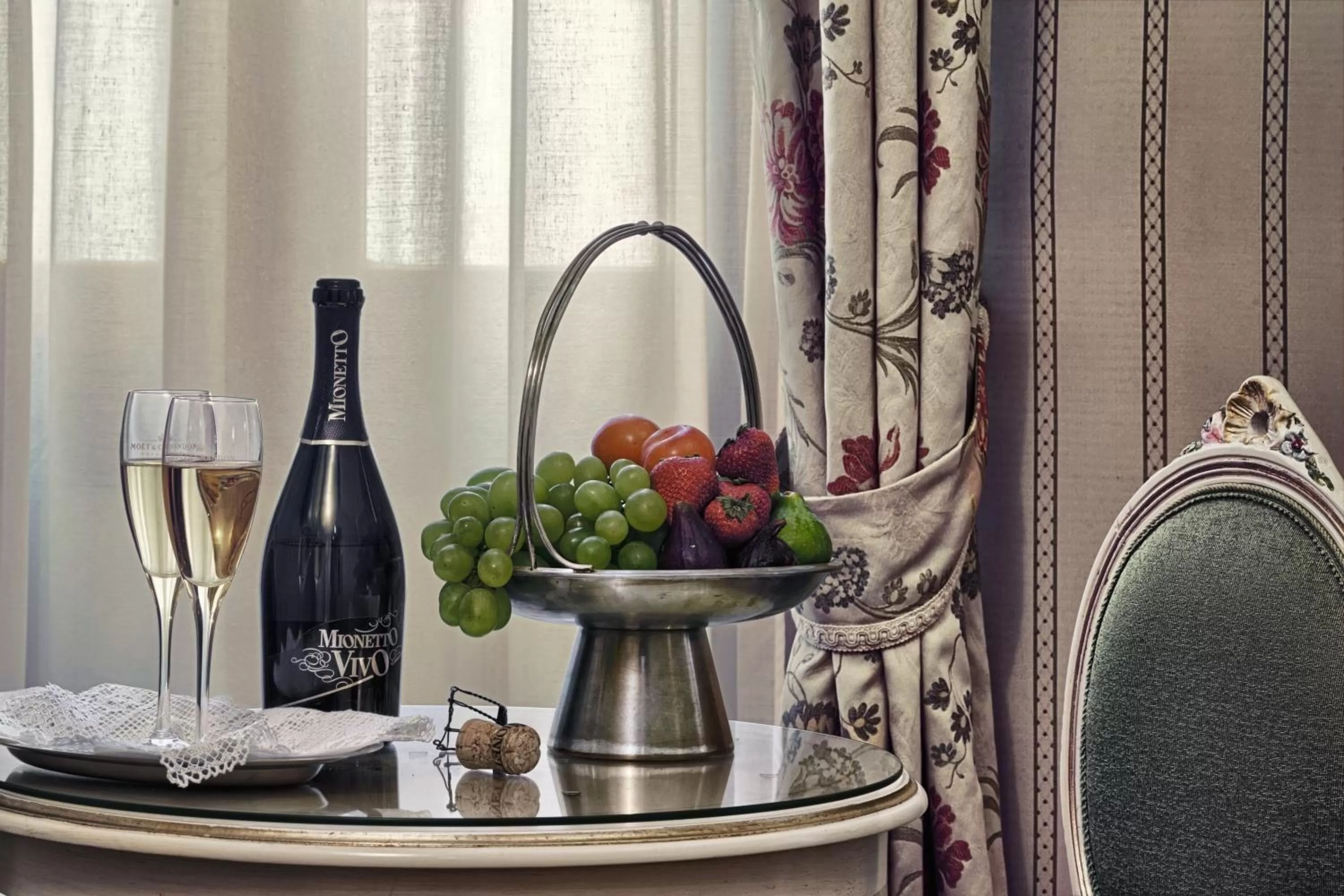 Decorative detail in Antica Locanda al Gambero