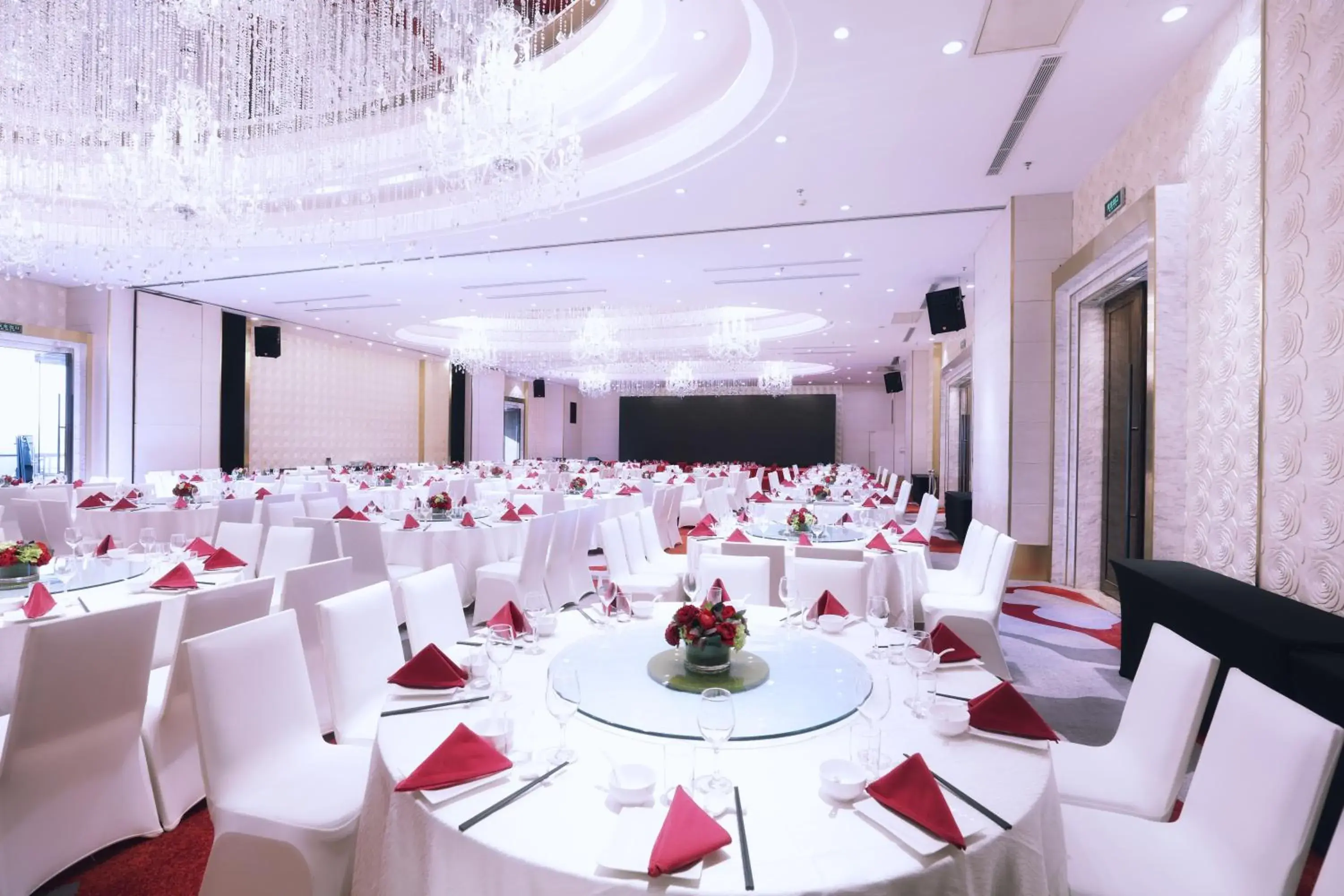 Meeting/conference room, Banquet Facilities in Holiday Inn Shanghai Hongqiao West, an IHG Hotel
