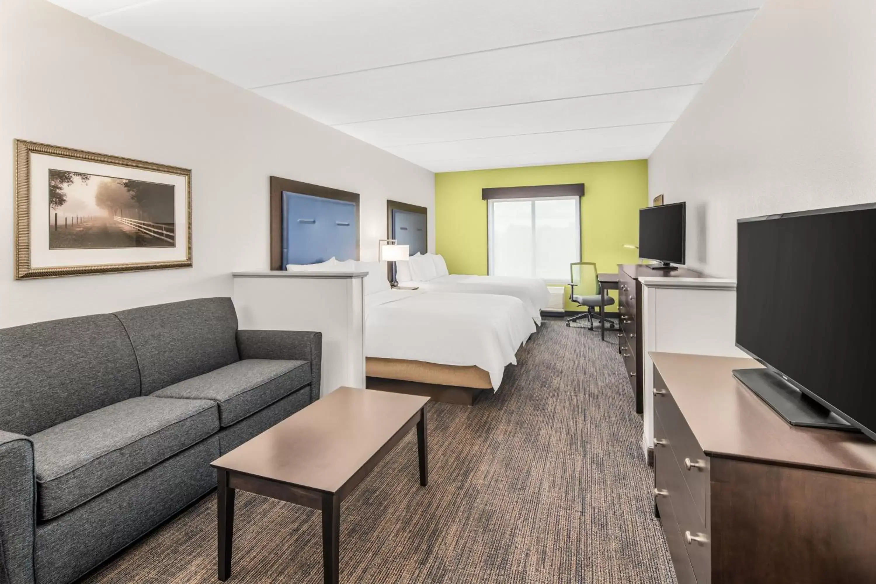 Photo of the whole room, Seating Area in Holiday Inn Express & Suites Wilmington-Newark, an IHG Hotel