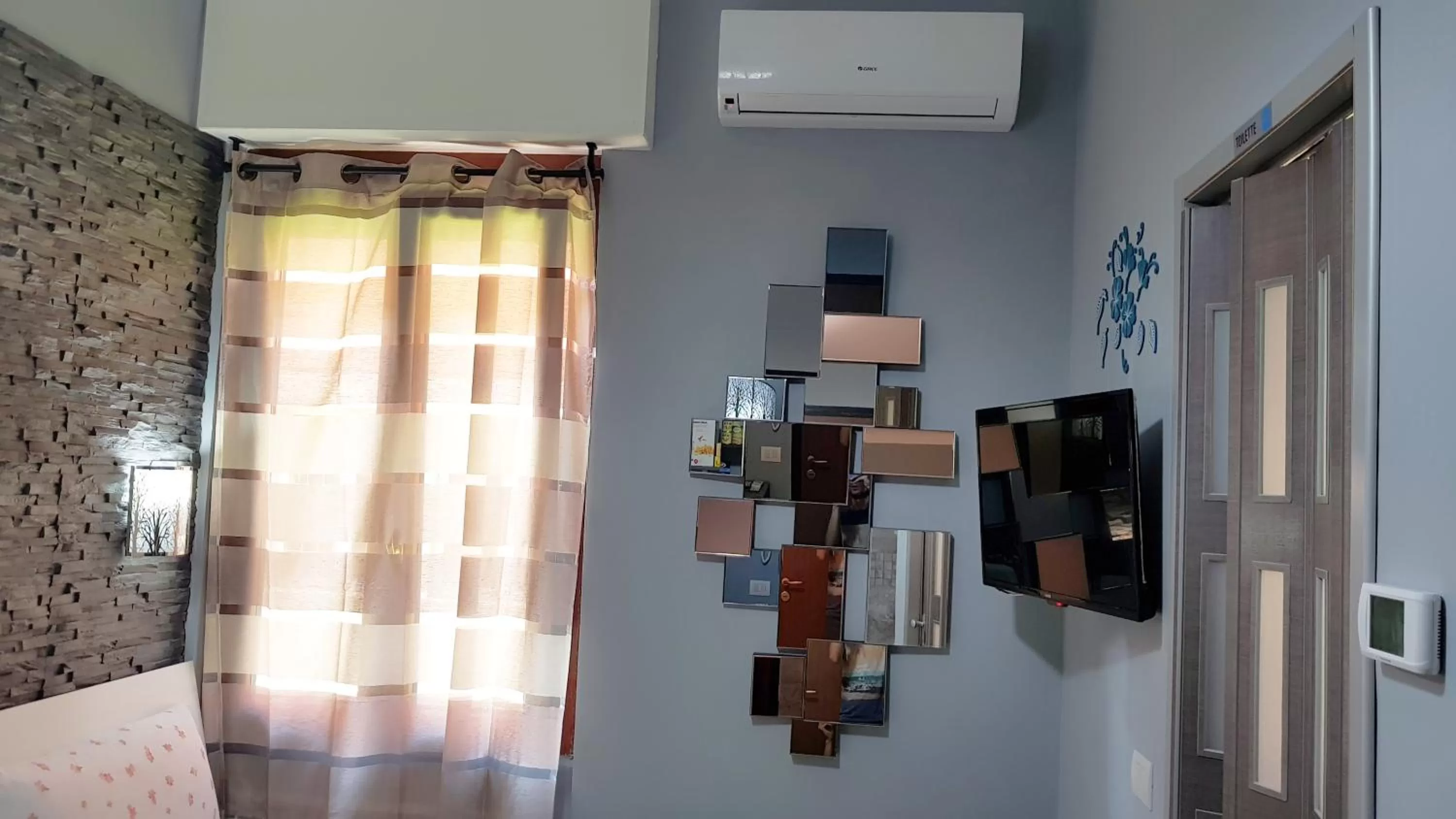 Bedroom in Inna Best House