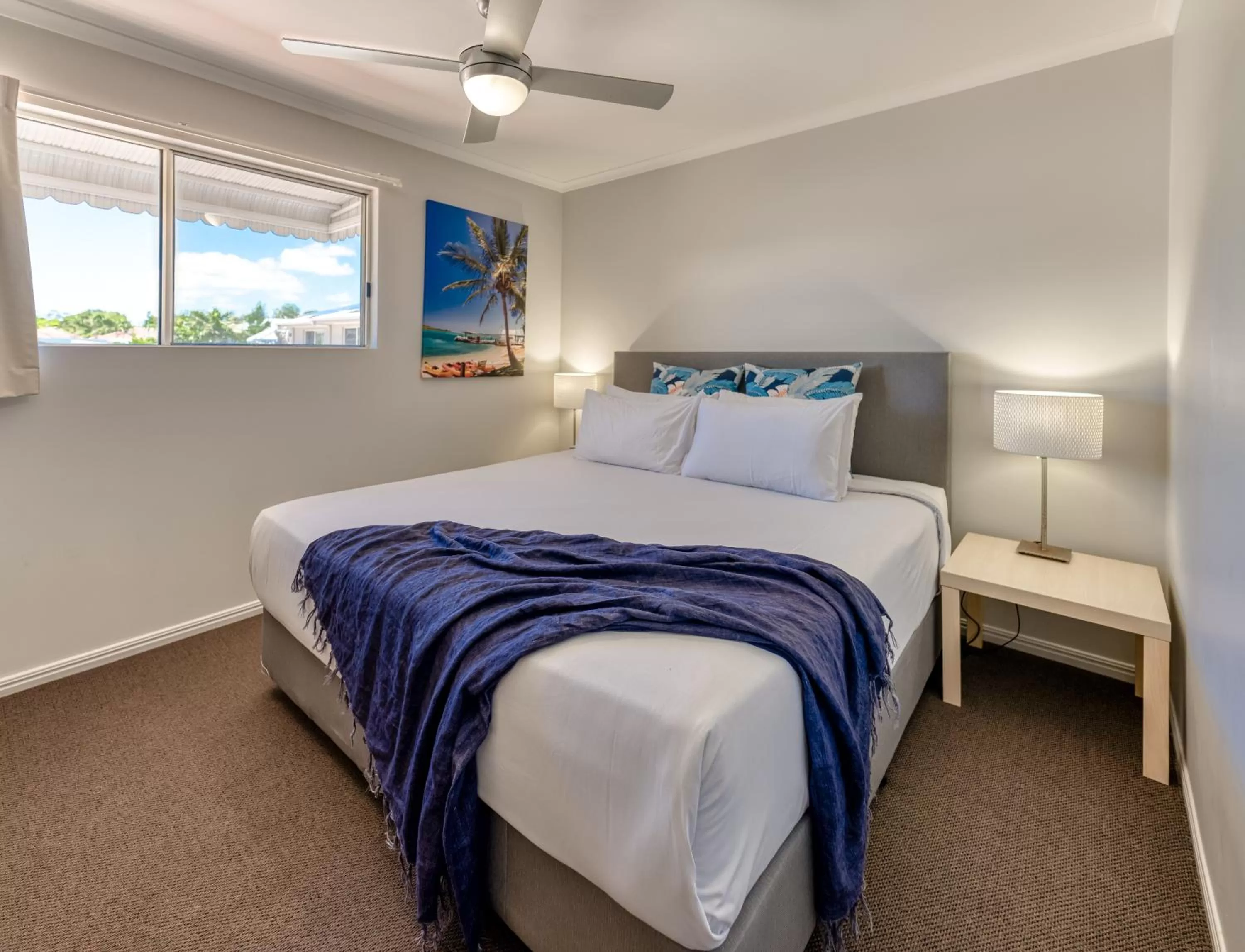 Bedroom, Bed in Noosa Sun - On the Noosa River