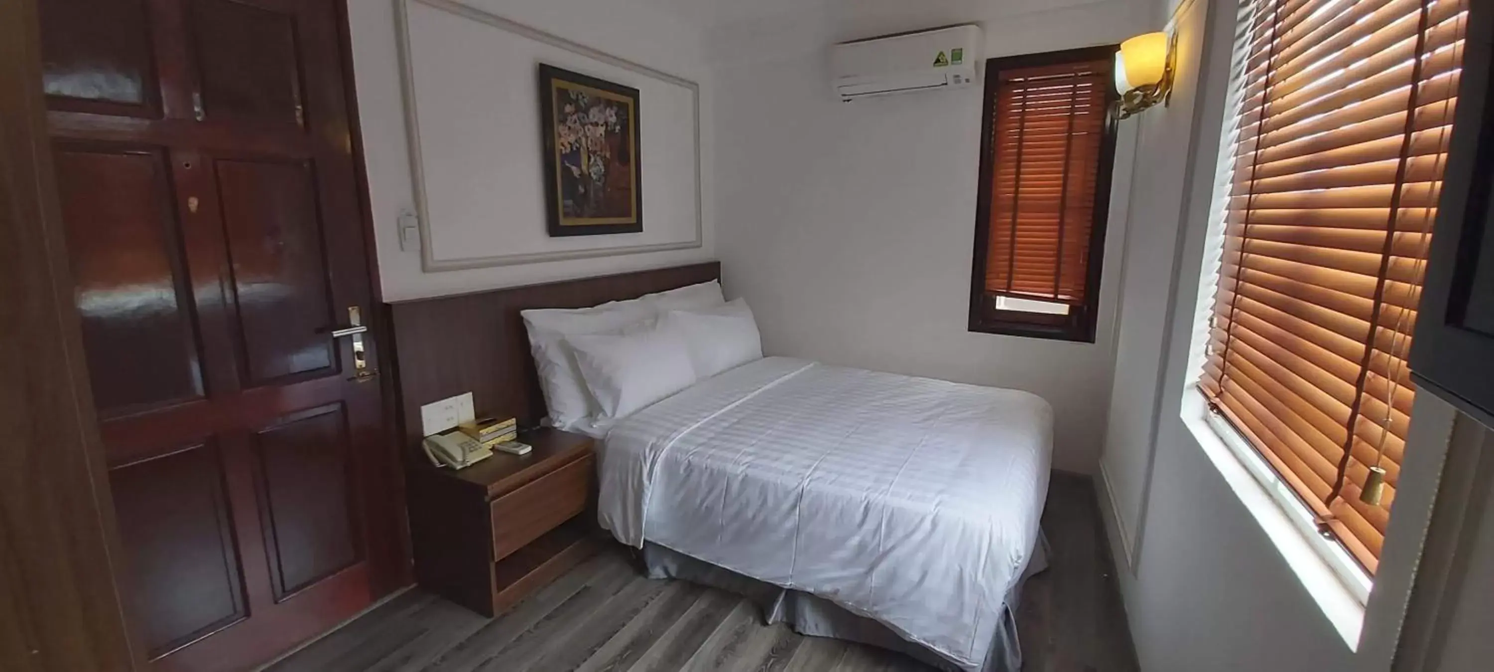 Standard Double Room - single occupancy in Hanoi Endless Hotel Standard Double Room - single occupancy in Hanoi Endless Hotel