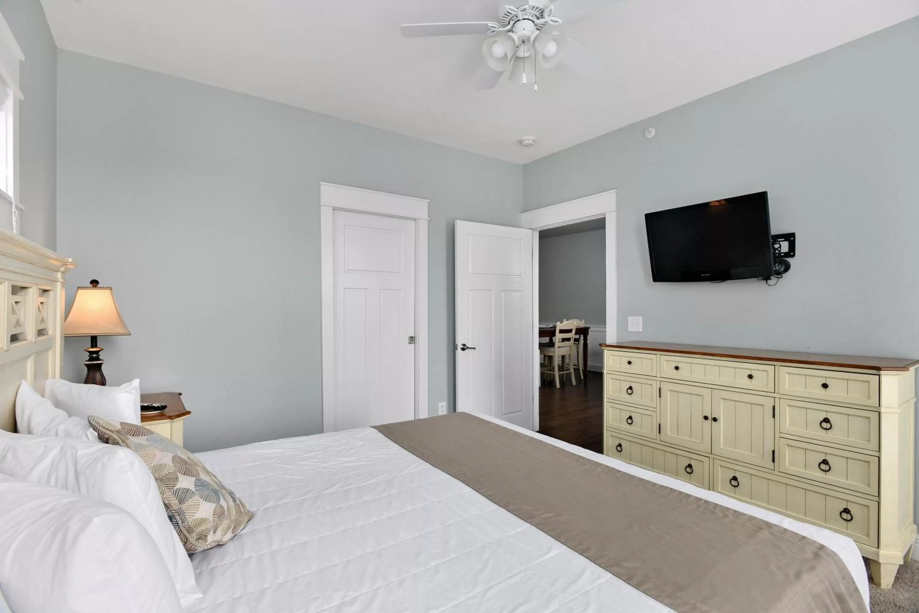 Bed in Bransons Nantucket