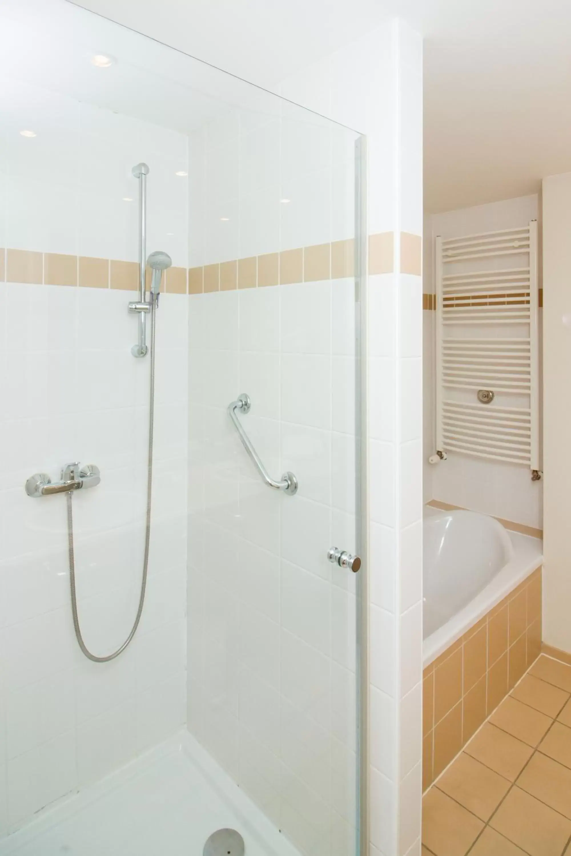 Bathroom in Hotel Aazaert by WP Hotels