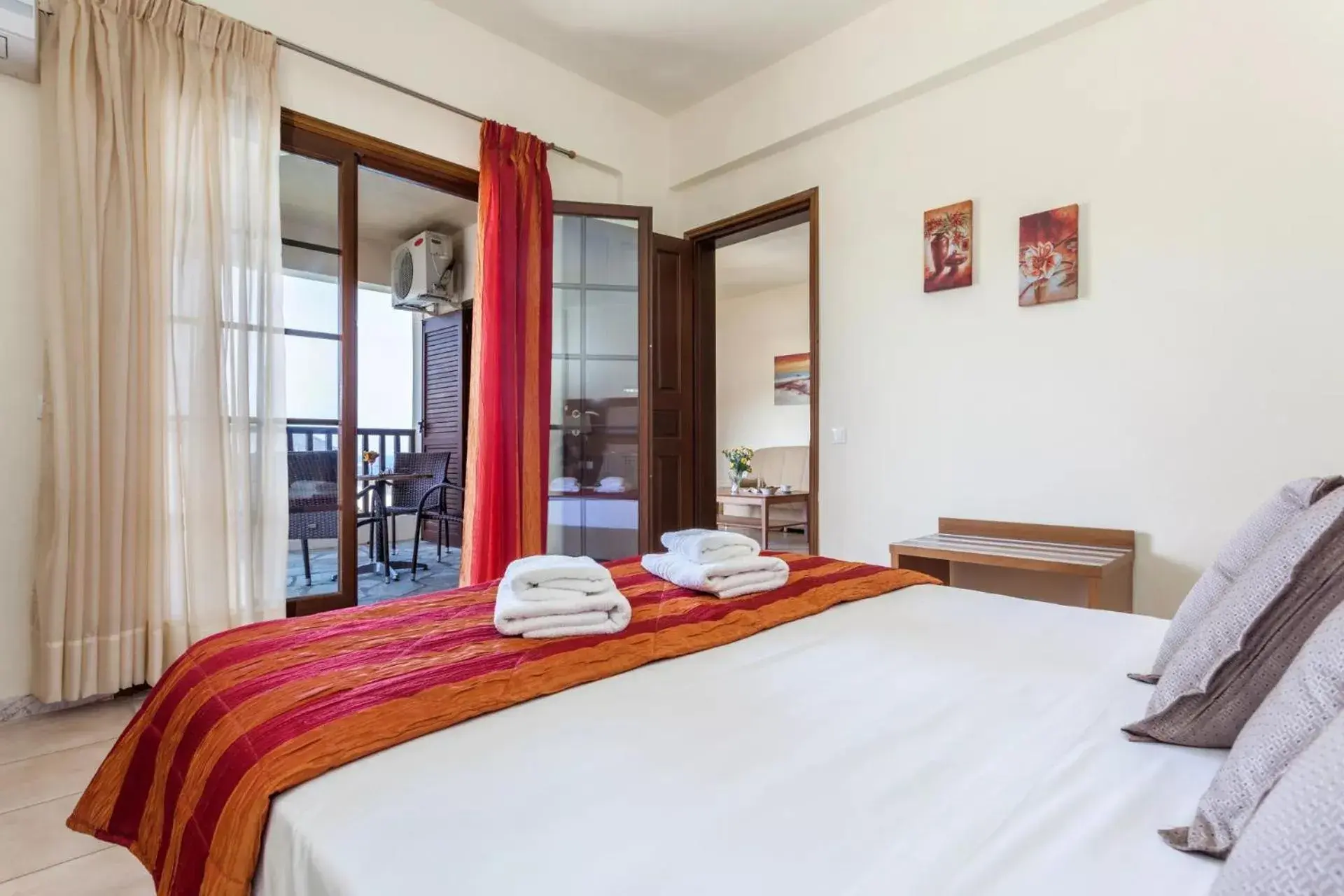 Bed in Skopelos Holidays Hotel & Spa