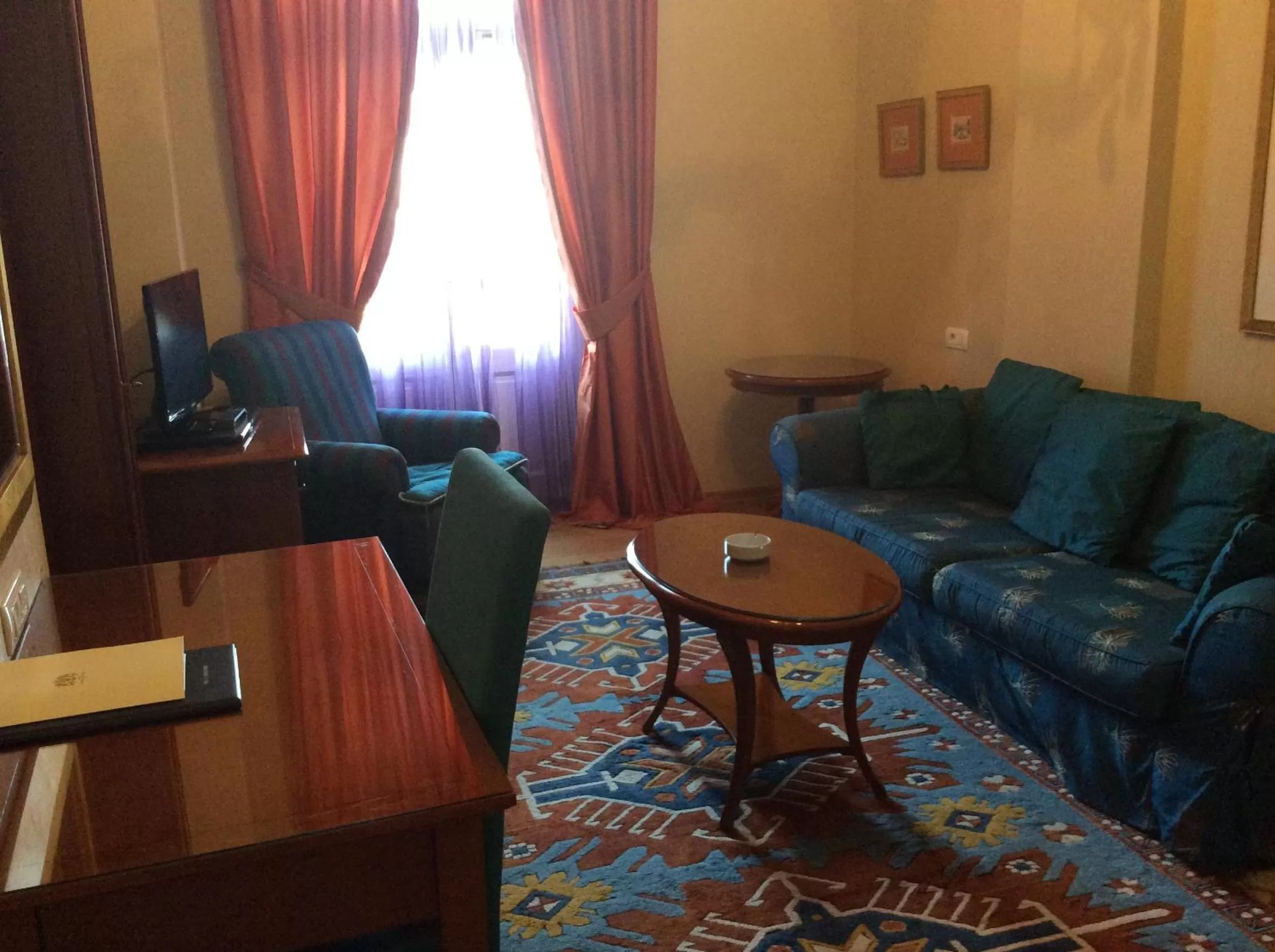 Seating area in Grande Bretagne - Nafplio