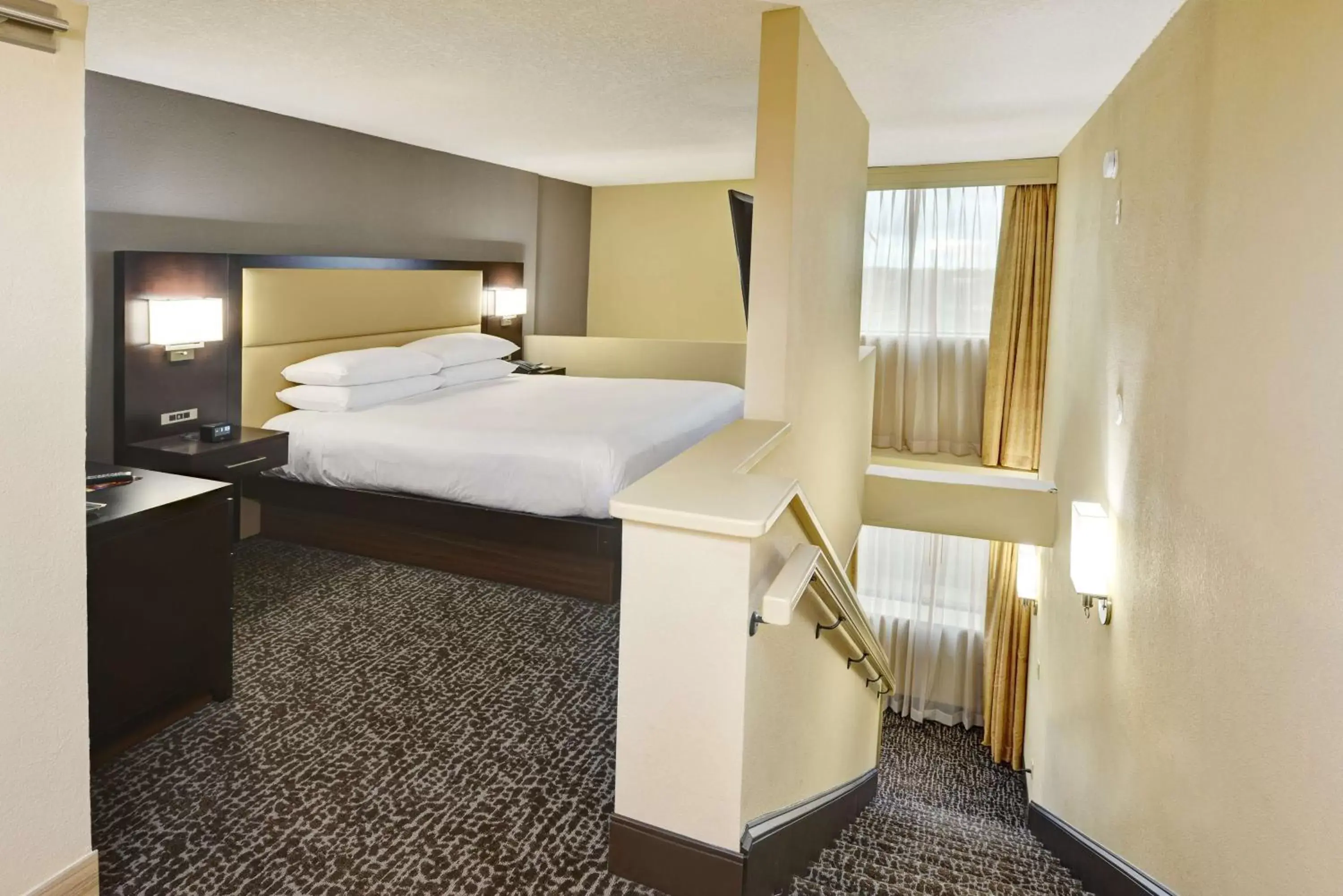 View (from property/room), Bed in Hilton Orlando/Altamonte Springs