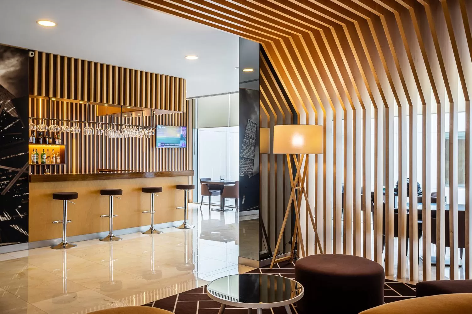 Lounge or bar in HF Fénix Urban