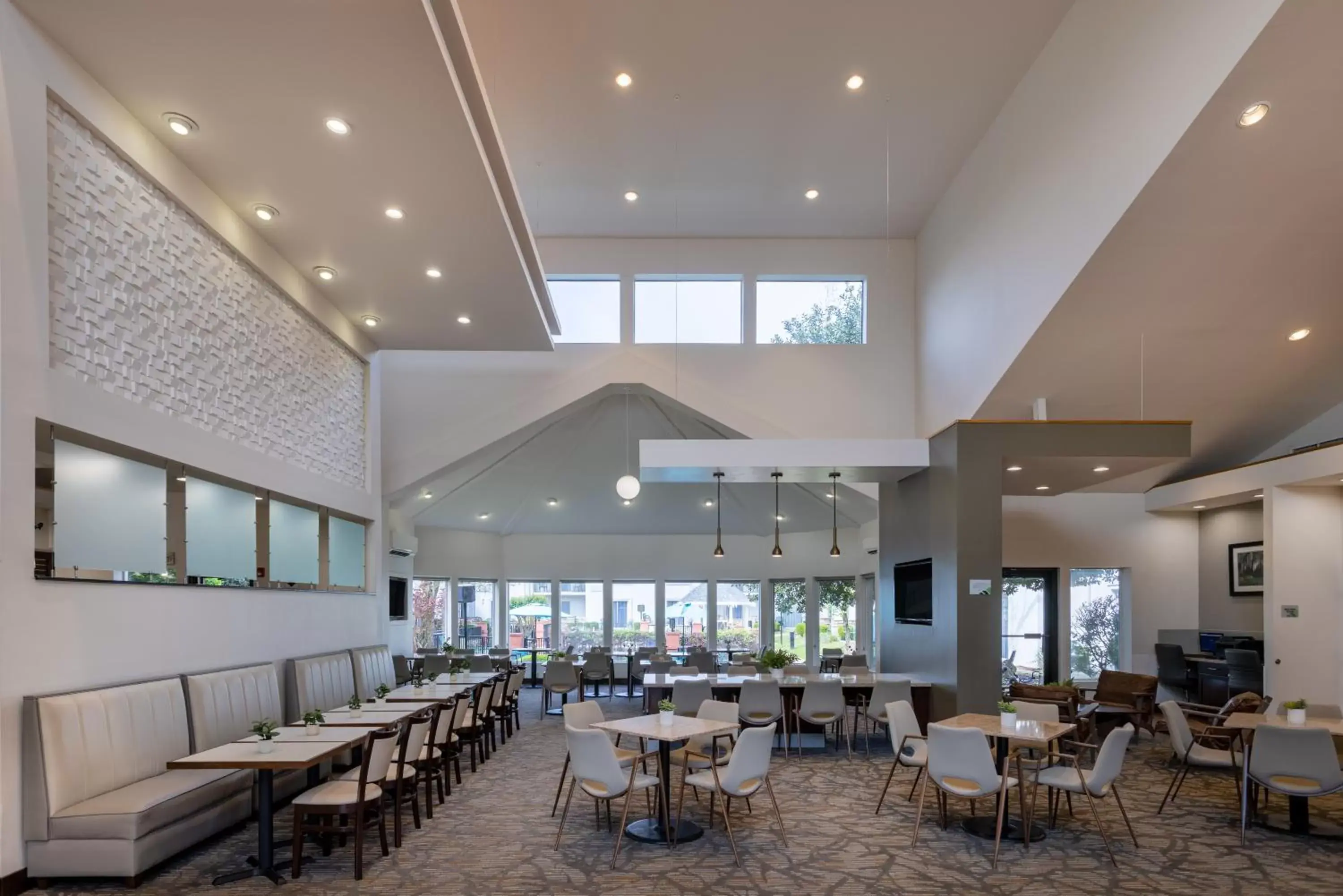 Property building, Restaurant/Places to Eat in Wingate by Wyndham Valdosta/Moody AFB