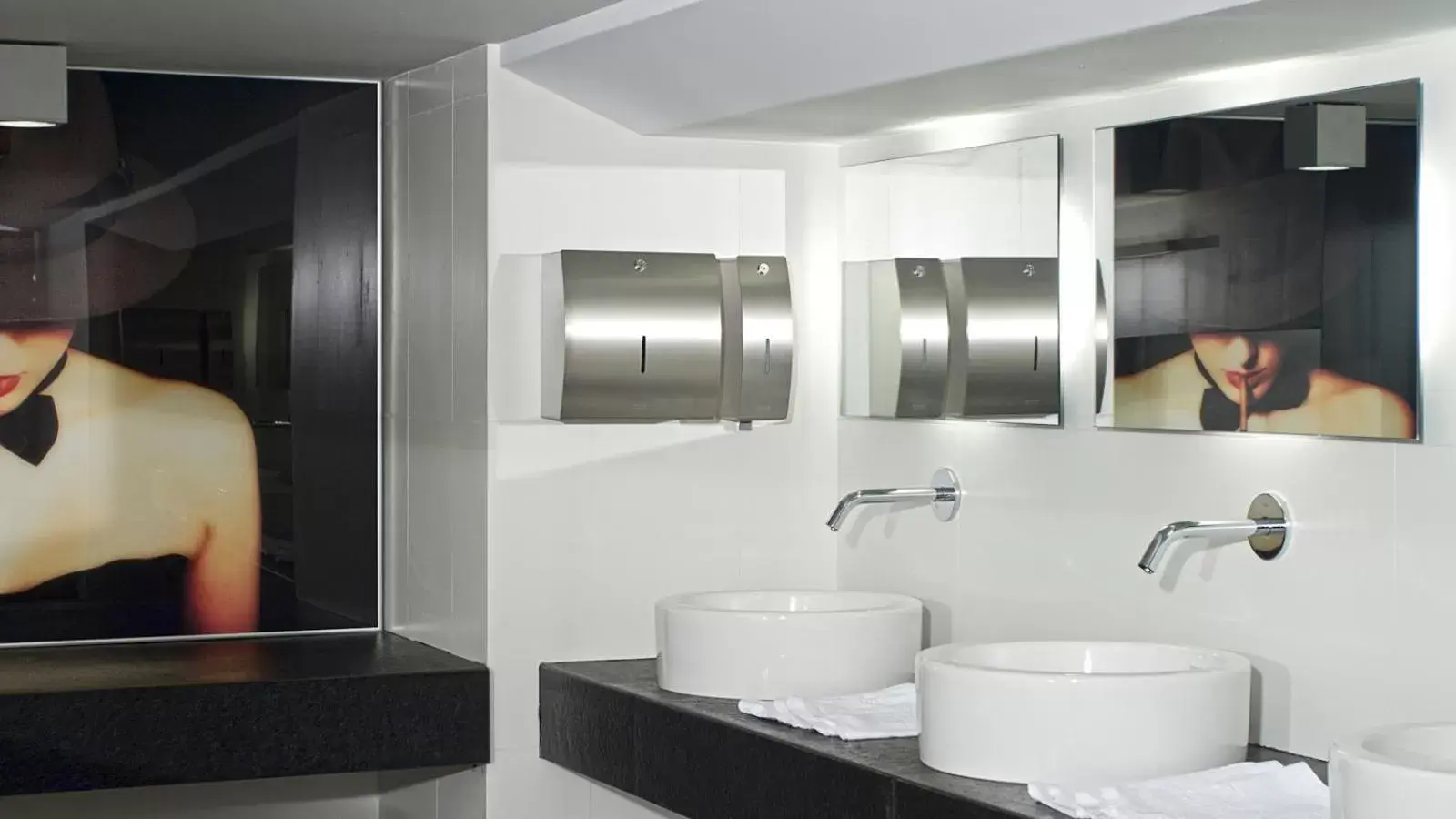 Bathroom in Gran Hotel España Bathroom in Gran Hotel España