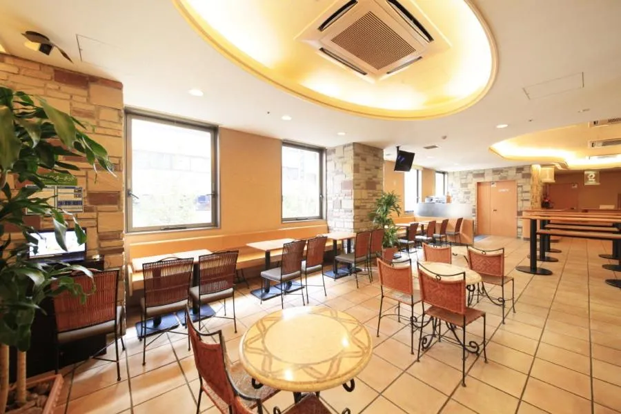 Restaurant/Places to Eat in R&b Hotel Shinyokohamaekimae