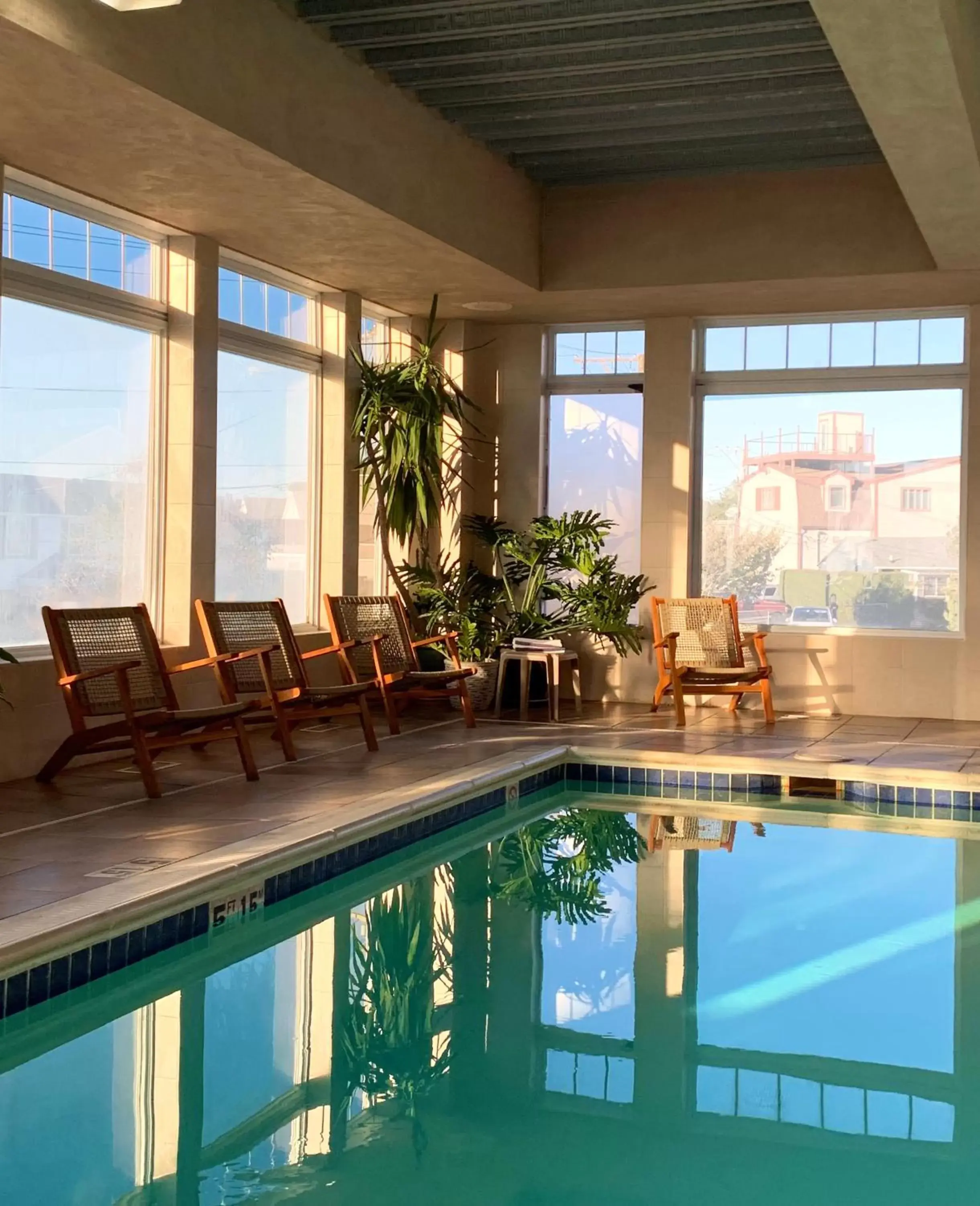 Pool view, Swimming Pool in Atlantic Beach Hotel Newport