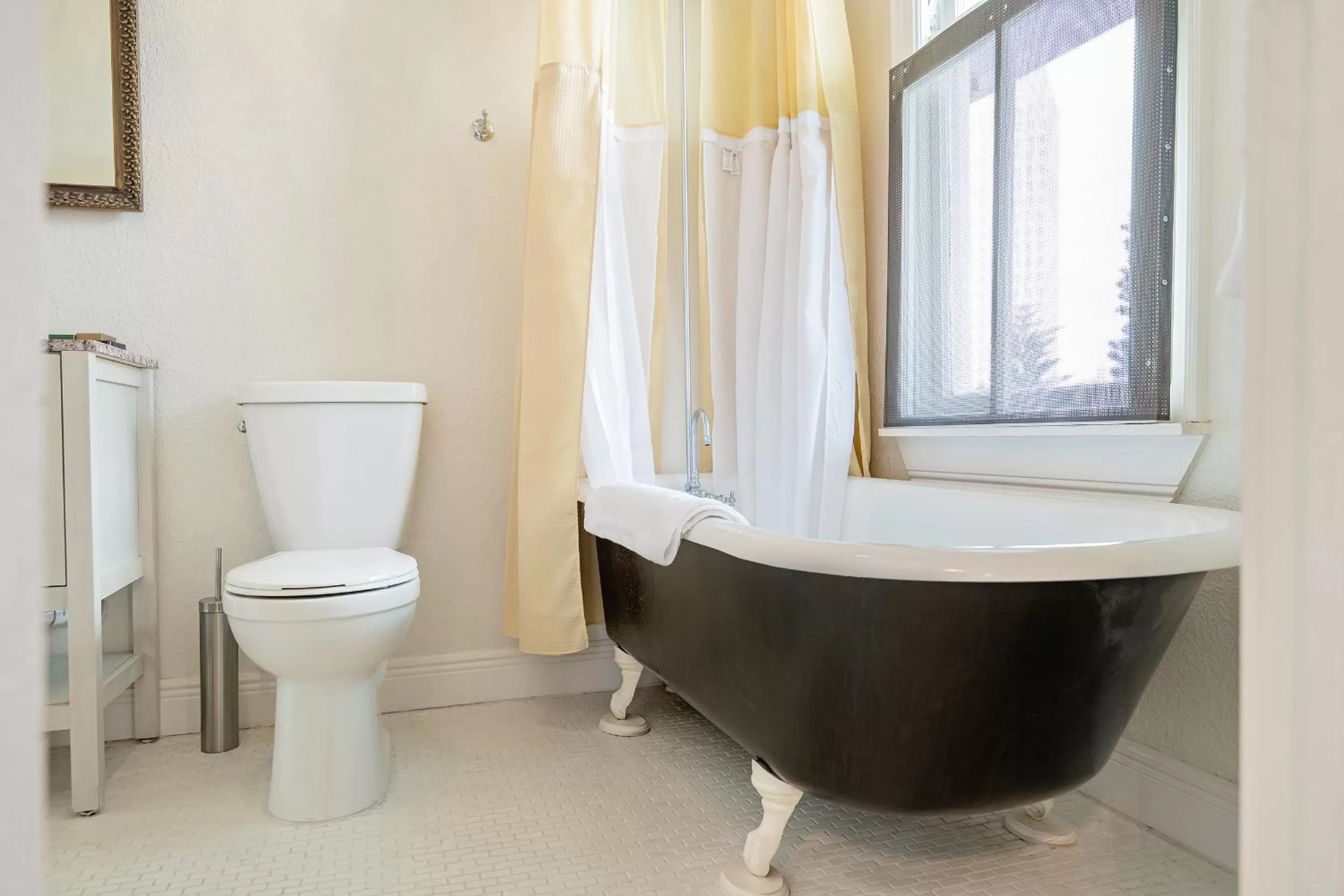 Bathroom in The Mansion on 17th, formerly Schaefer Haus