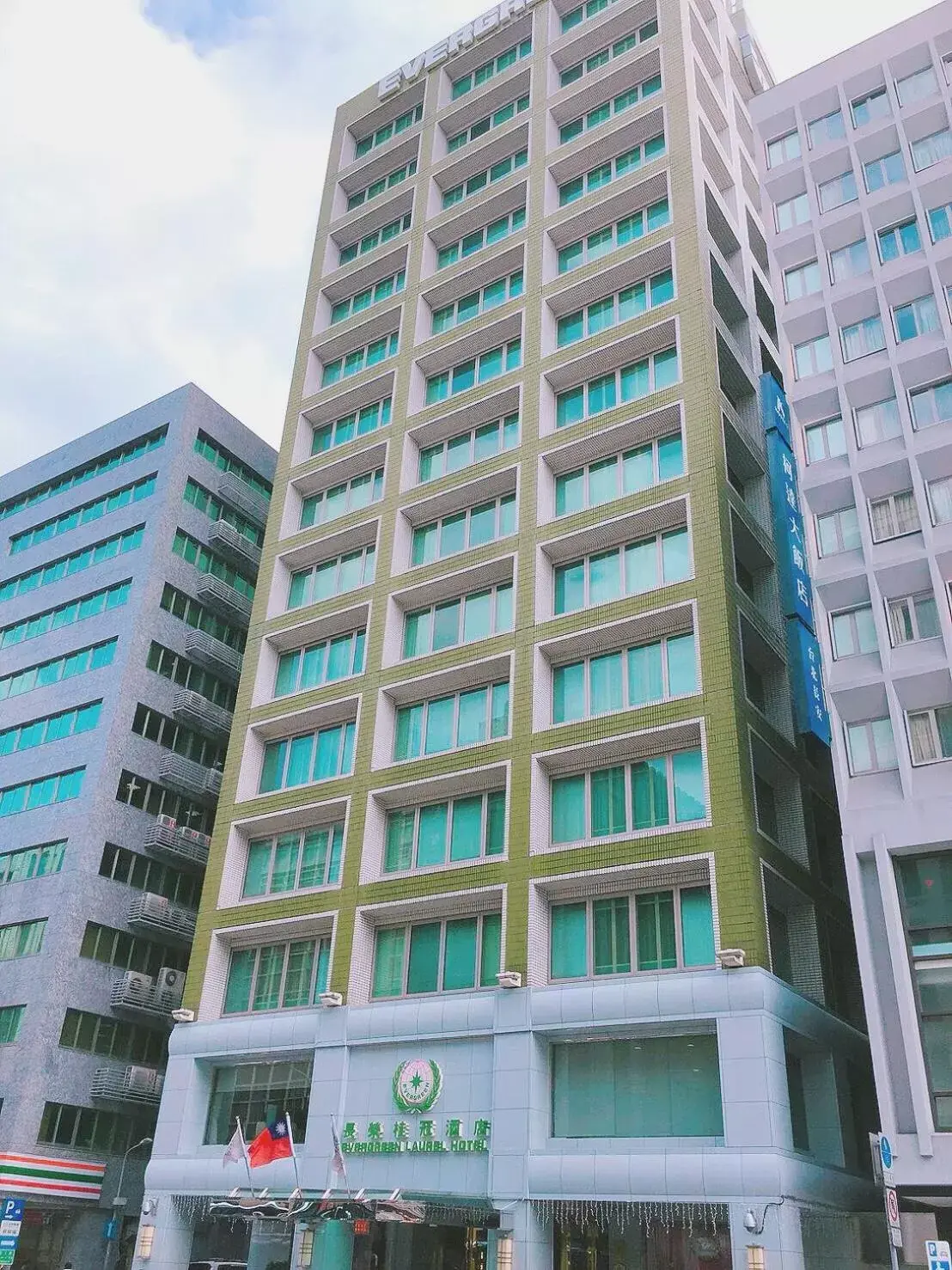 Property Building in Evergreen Laurel Hotel Taipei