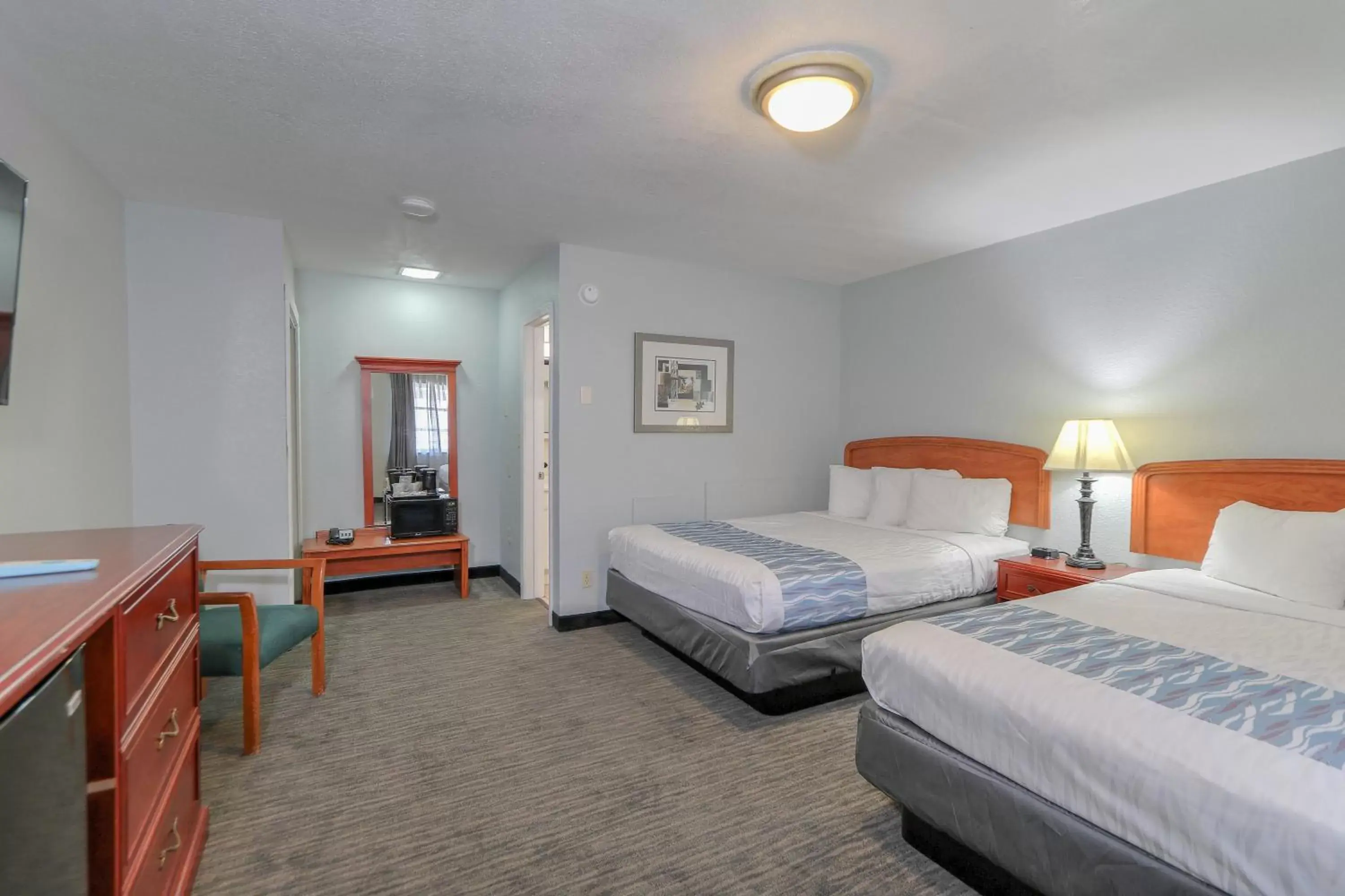 Bed in Belle Aire Motel - Downtown Convention Center - Gatlinburg