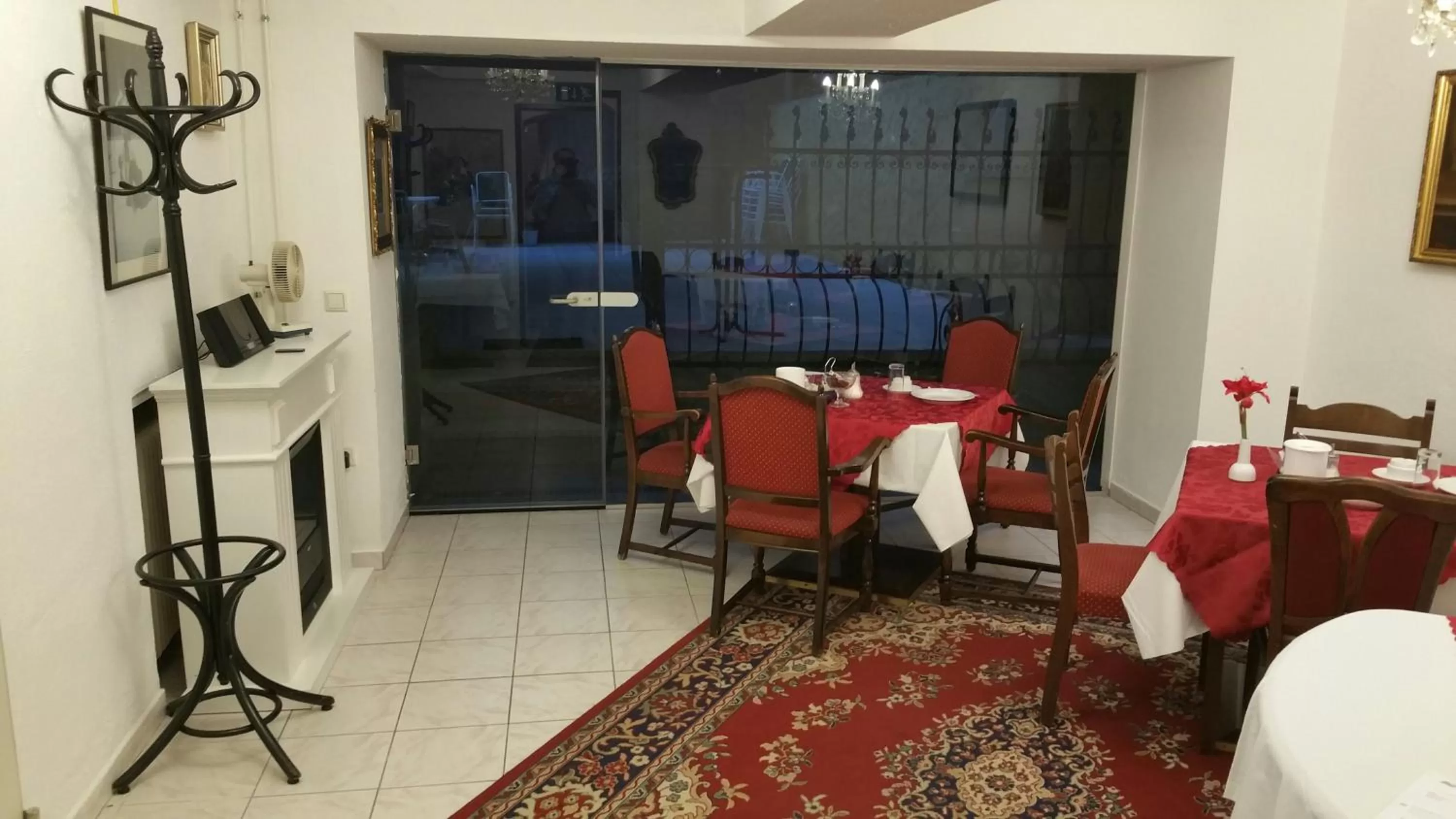 Food and drinks in Appartement Hotel Marien-Hof