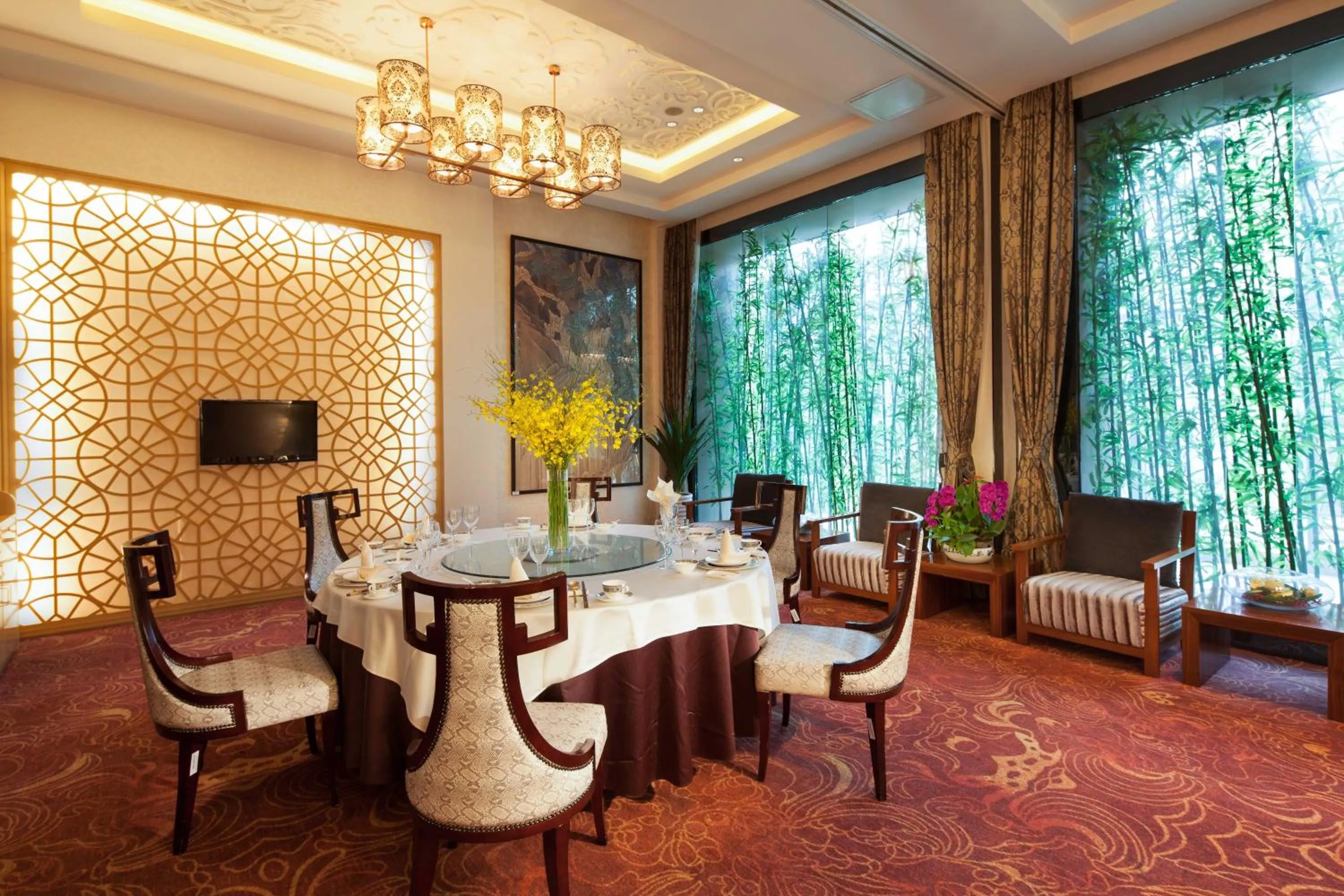 Restaurant/places to eat in Holiday Inn Beijing Shijingshan Parkview by IHG
