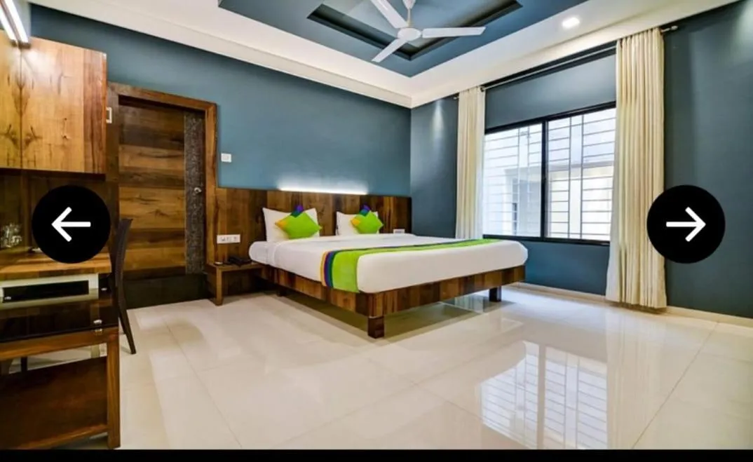 Photo of the whole room, Bed in Hotel Shree MahaLaxmi inn-Couple Friendly