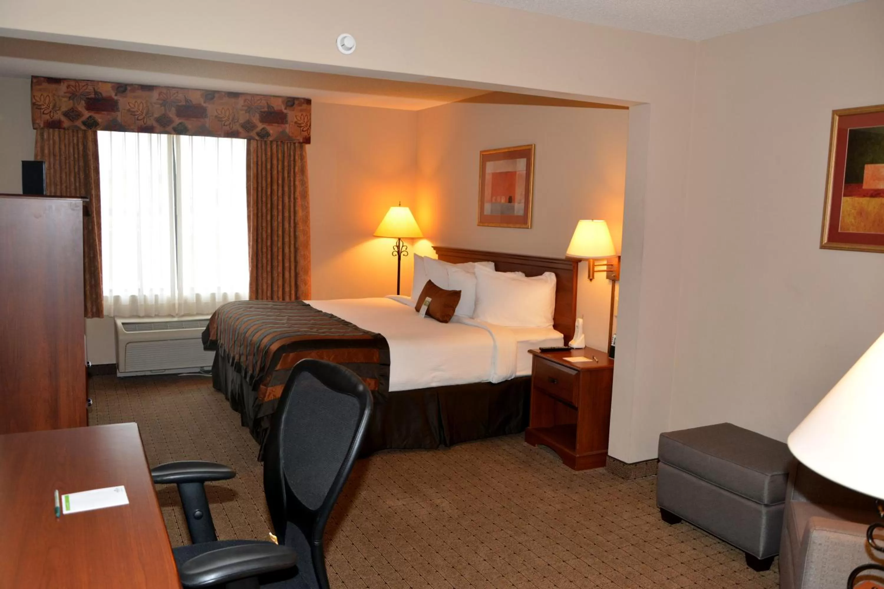 Day, Bed in Wingate by Wyndham West Monroe