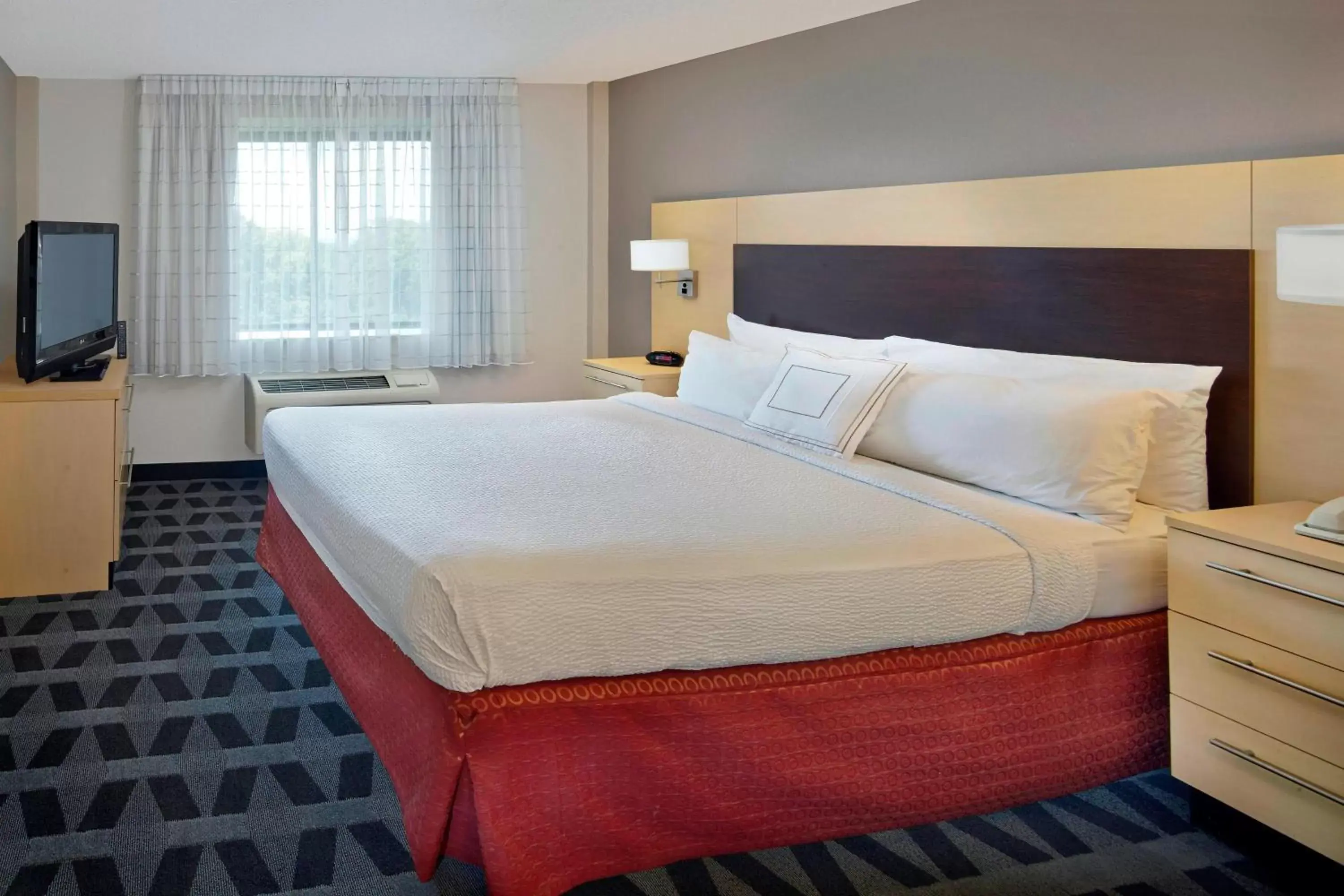 Bedroom, Bed in TownePlace Suites by Marriott Albany Downtown/Medical Center