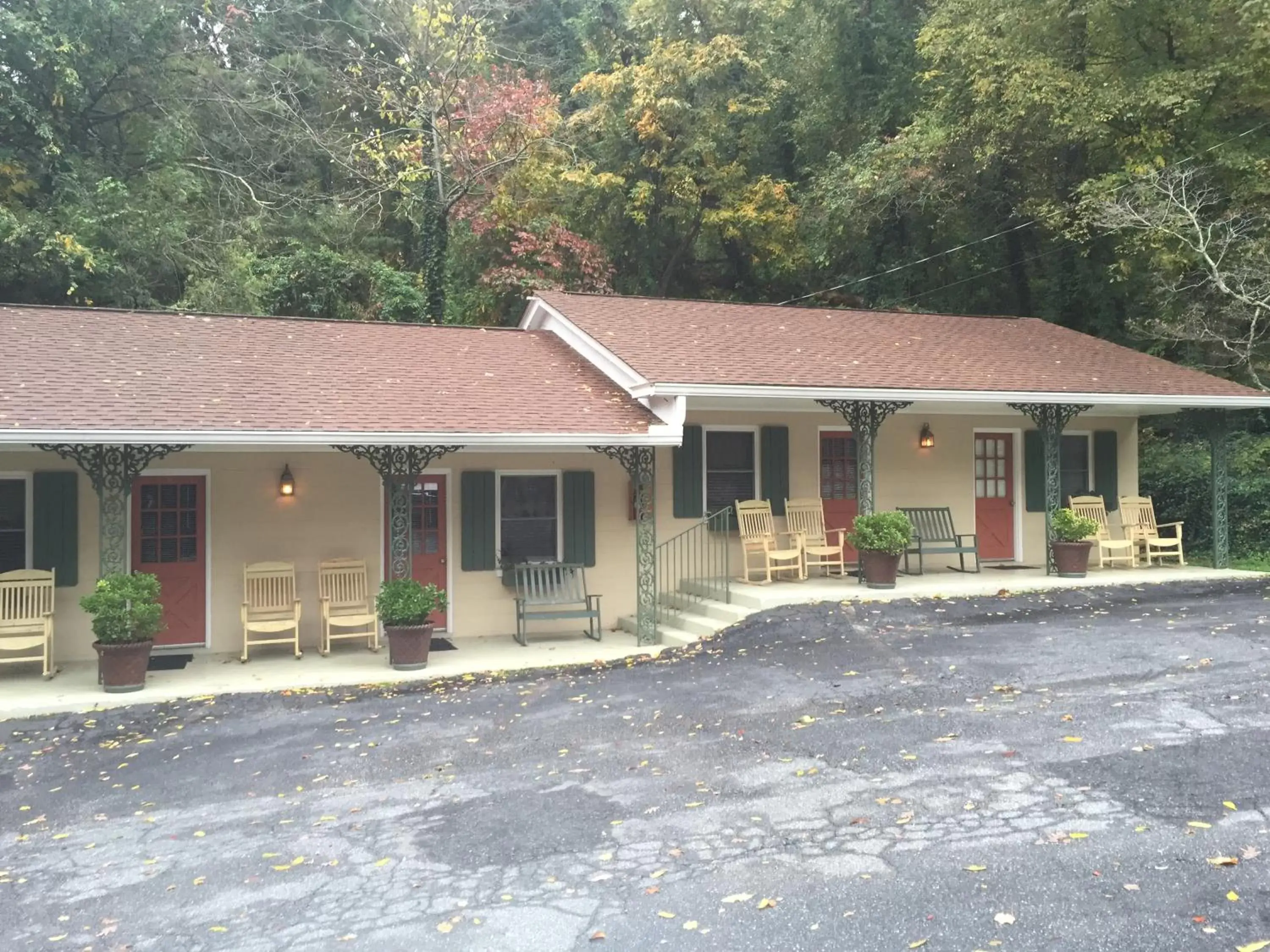 Facade/entrance in Mountain Aire Cottages, Inn, & Glamping Facade/entrance in Mountain Aire Cottages, Inn, & Glamping