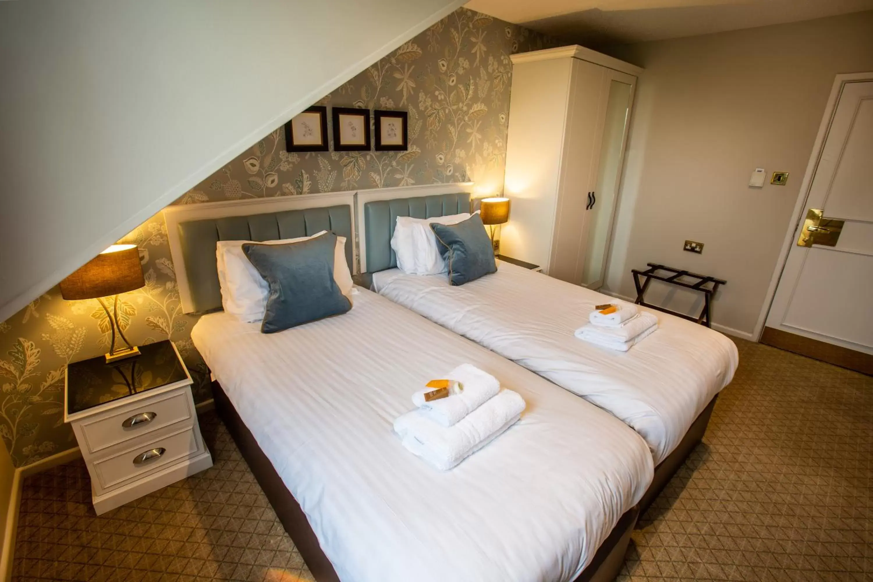Bedroom, Bed in Abbey Hotel Golf & Spa