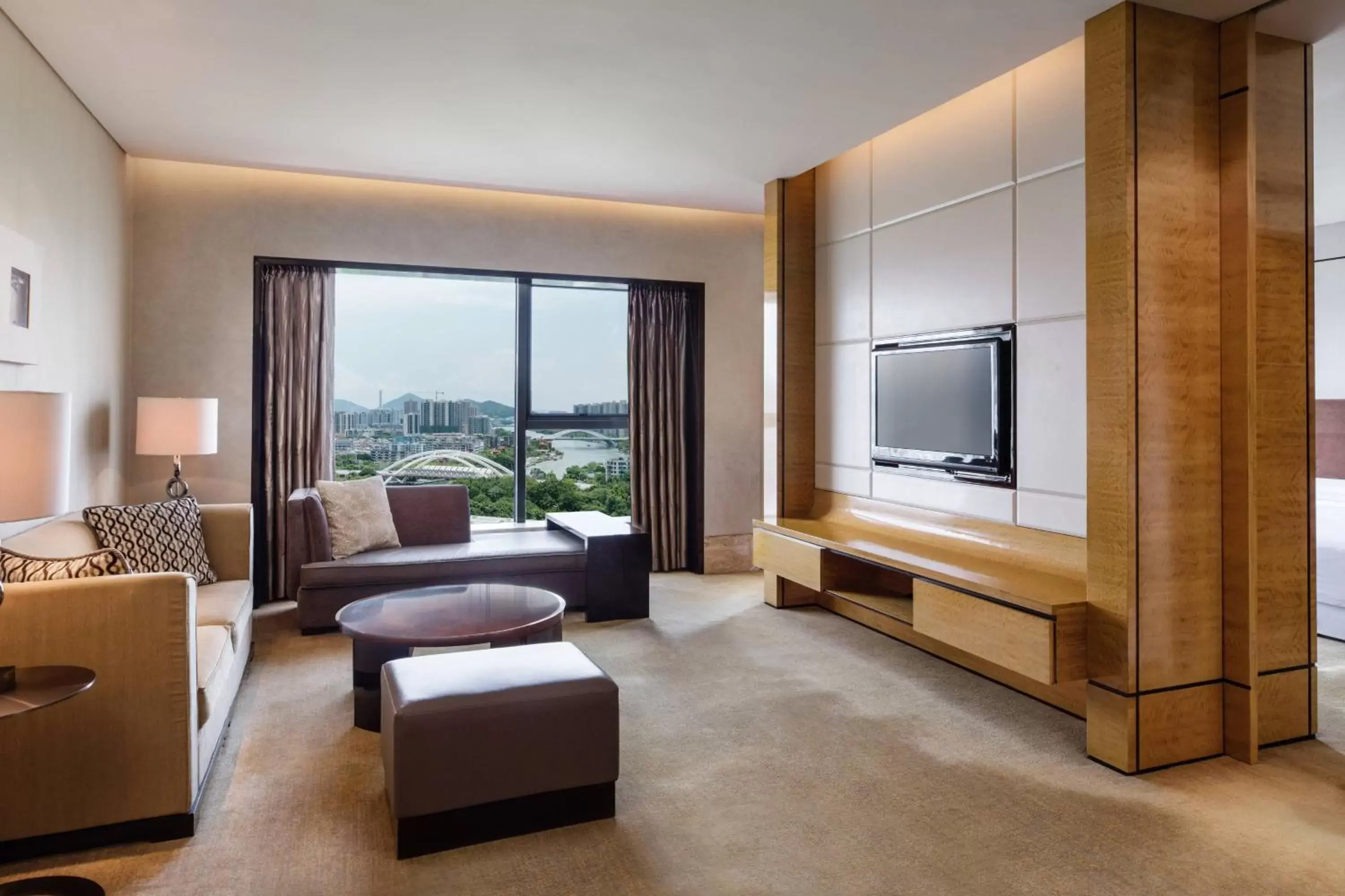 Living room, Seating Area in Sheraton Zhongshan Hotel