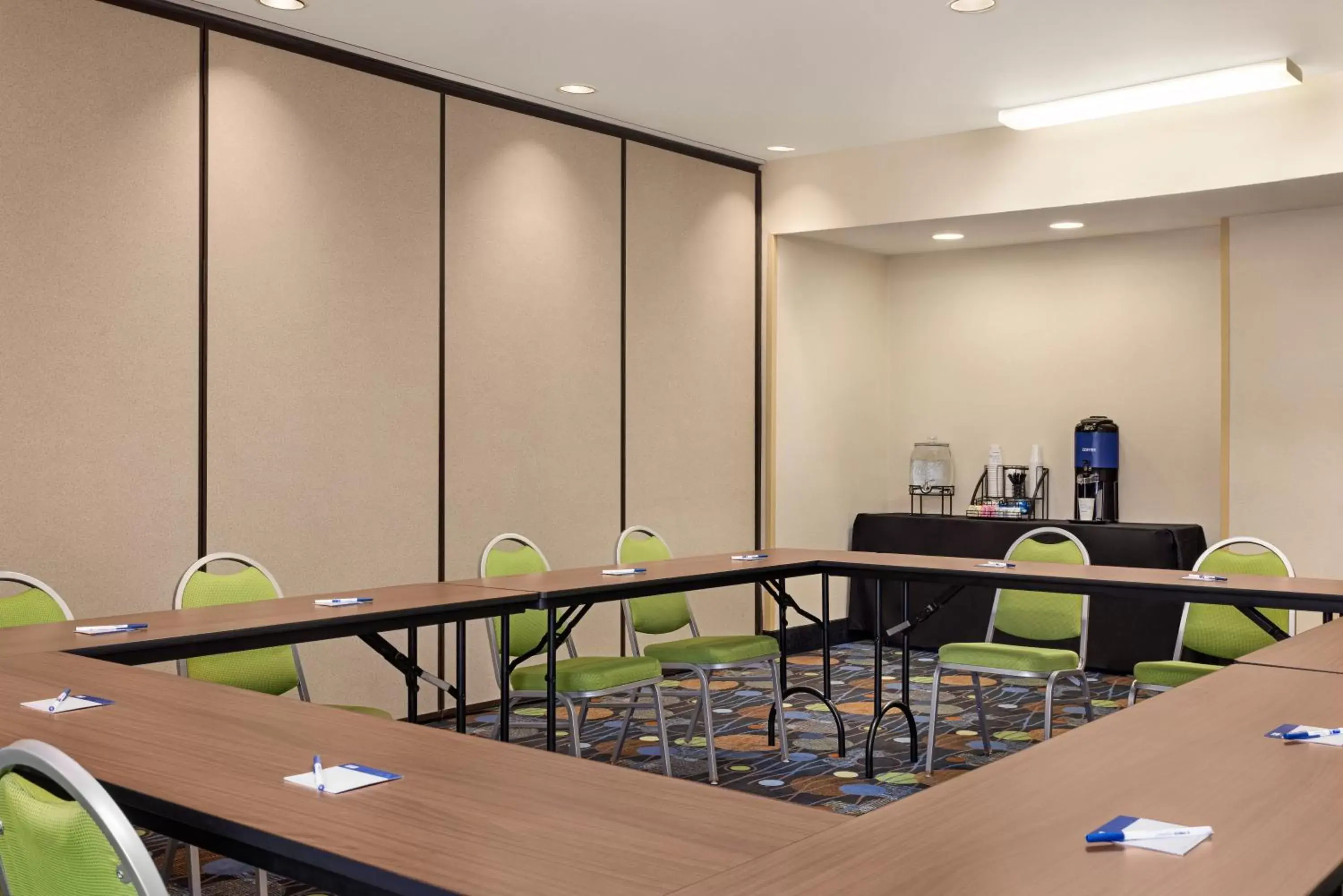 Meeting/conference room in Holiday Inn Express Hotel & Suites Edmond, an IHG Hotel