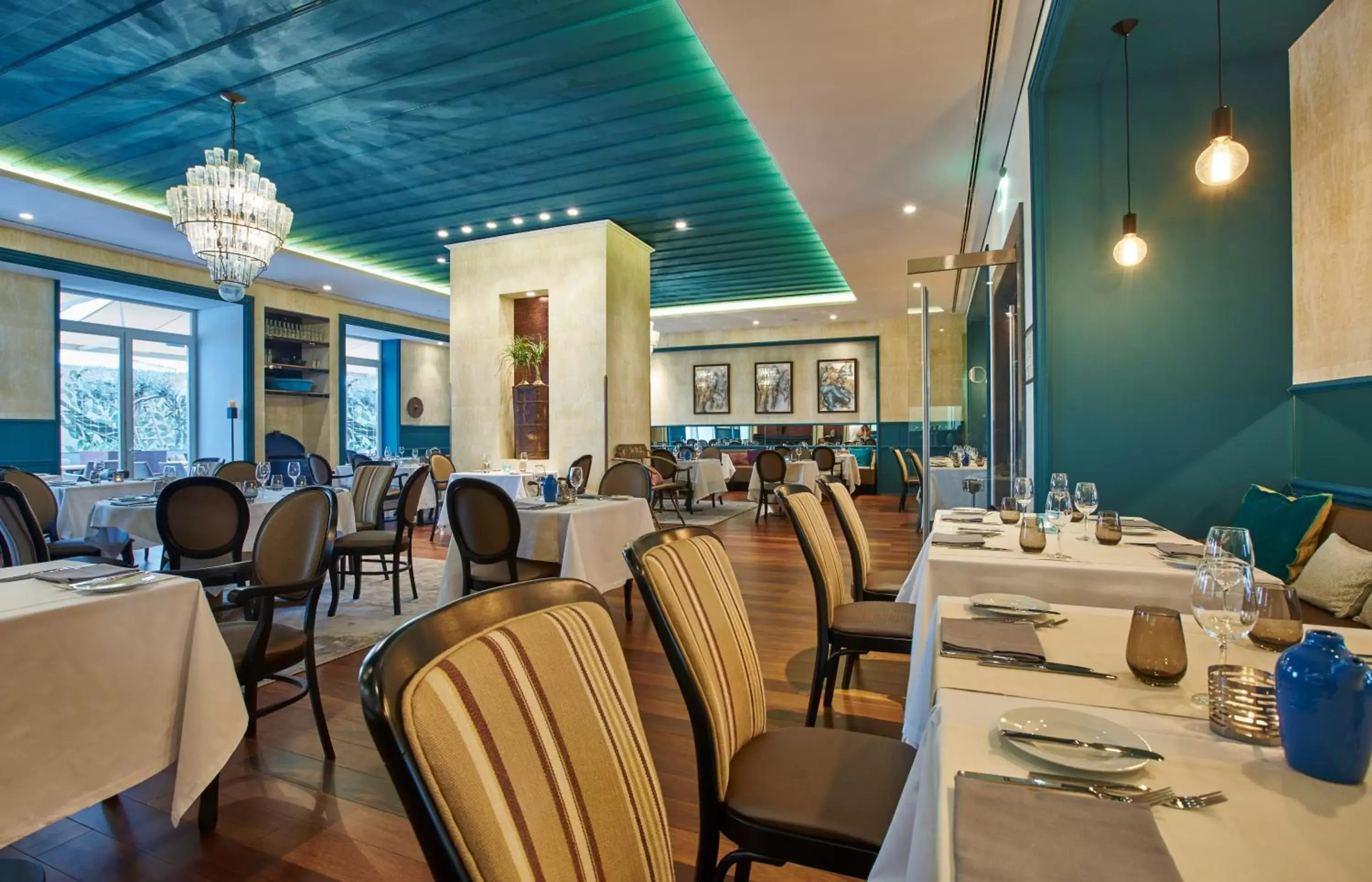 Restaurant/Places to Eat in PortoBay Liberdade