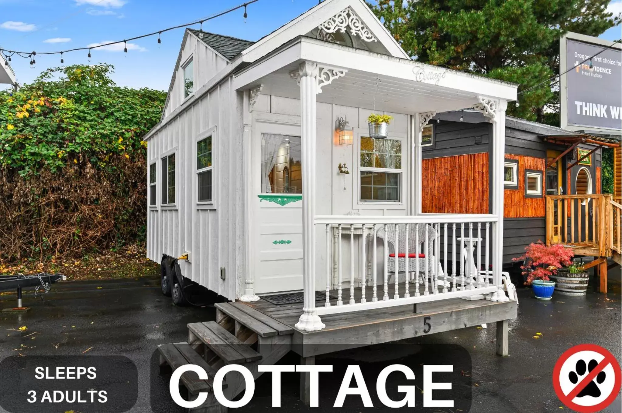 Property Building in Tiny Digs - Hotel of Tiny Houses