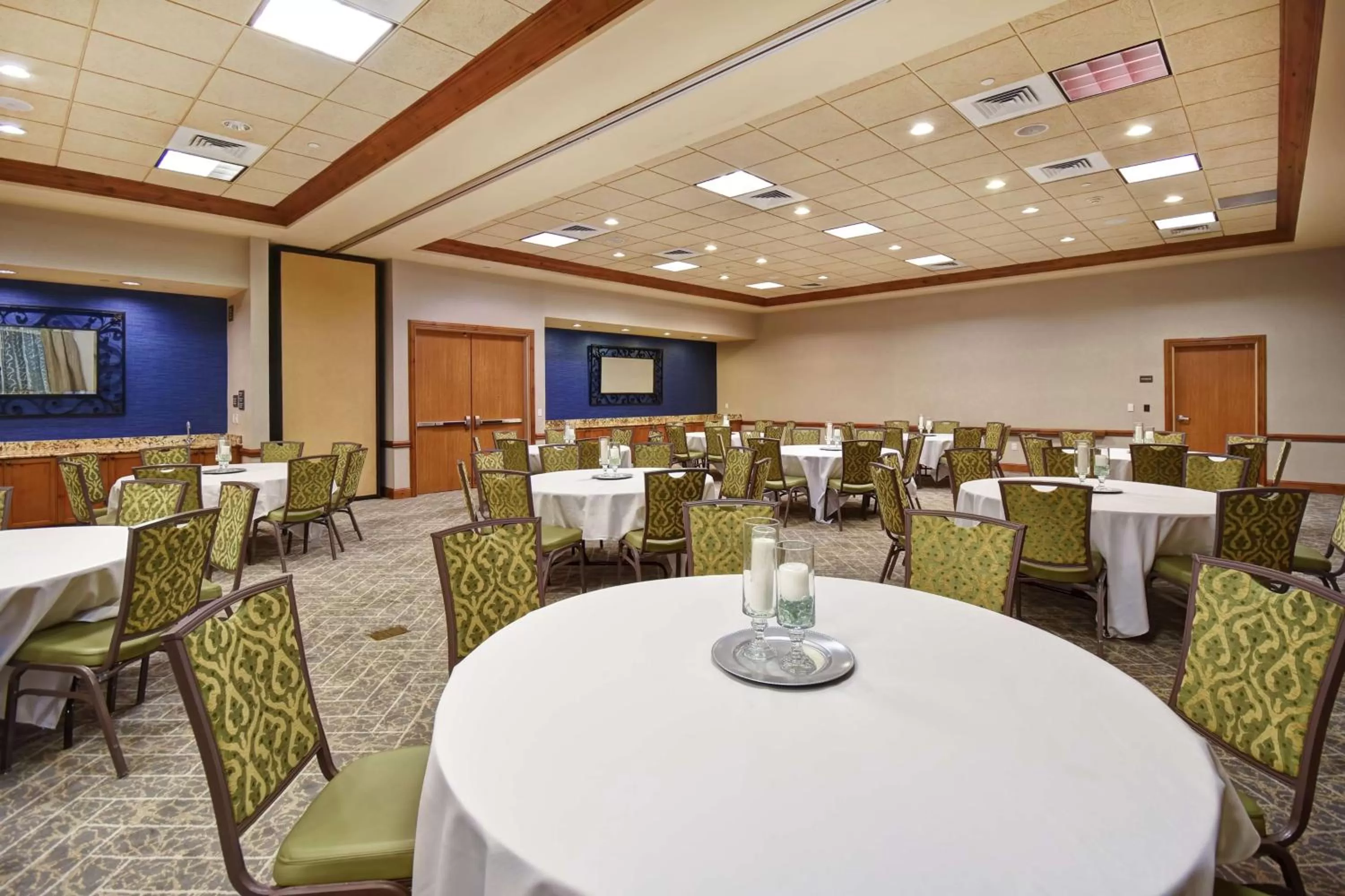 Dining area in Hampton Inn & Suites Salt Lake City-West Jordan