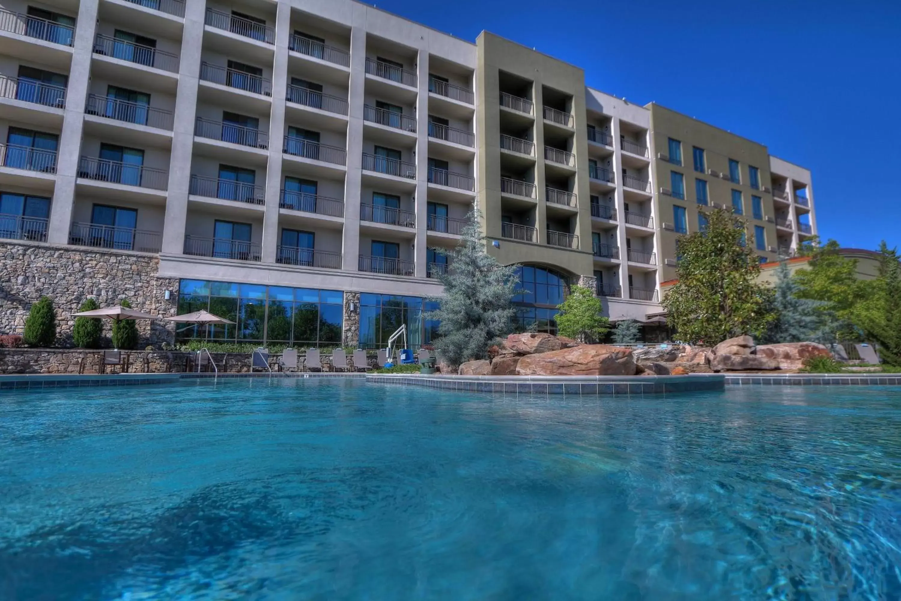 Swimming pool, Property Building in Courtyard by Marriott Pigeon Forge