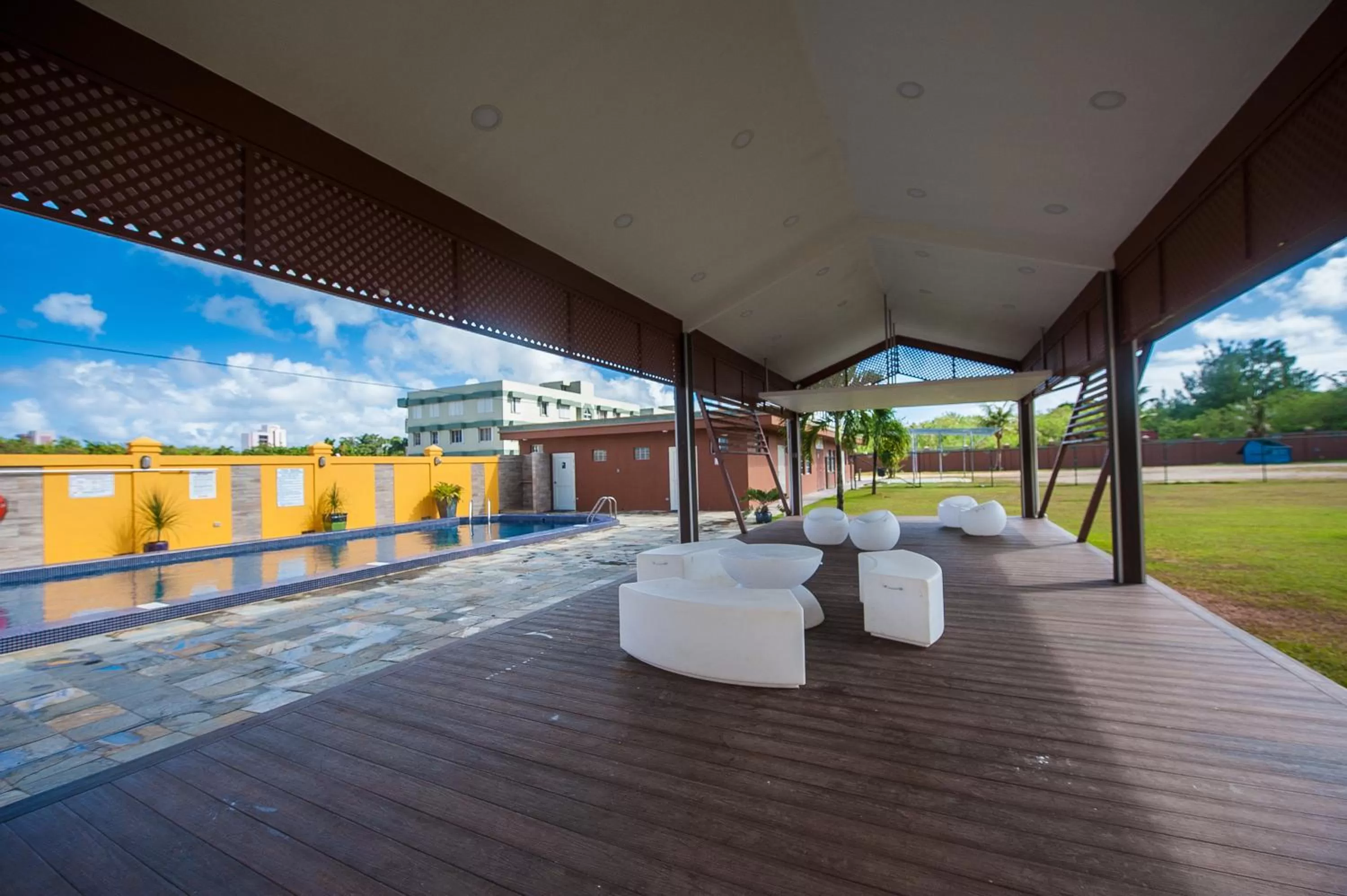 Seating area in Wyndham Garden Guam