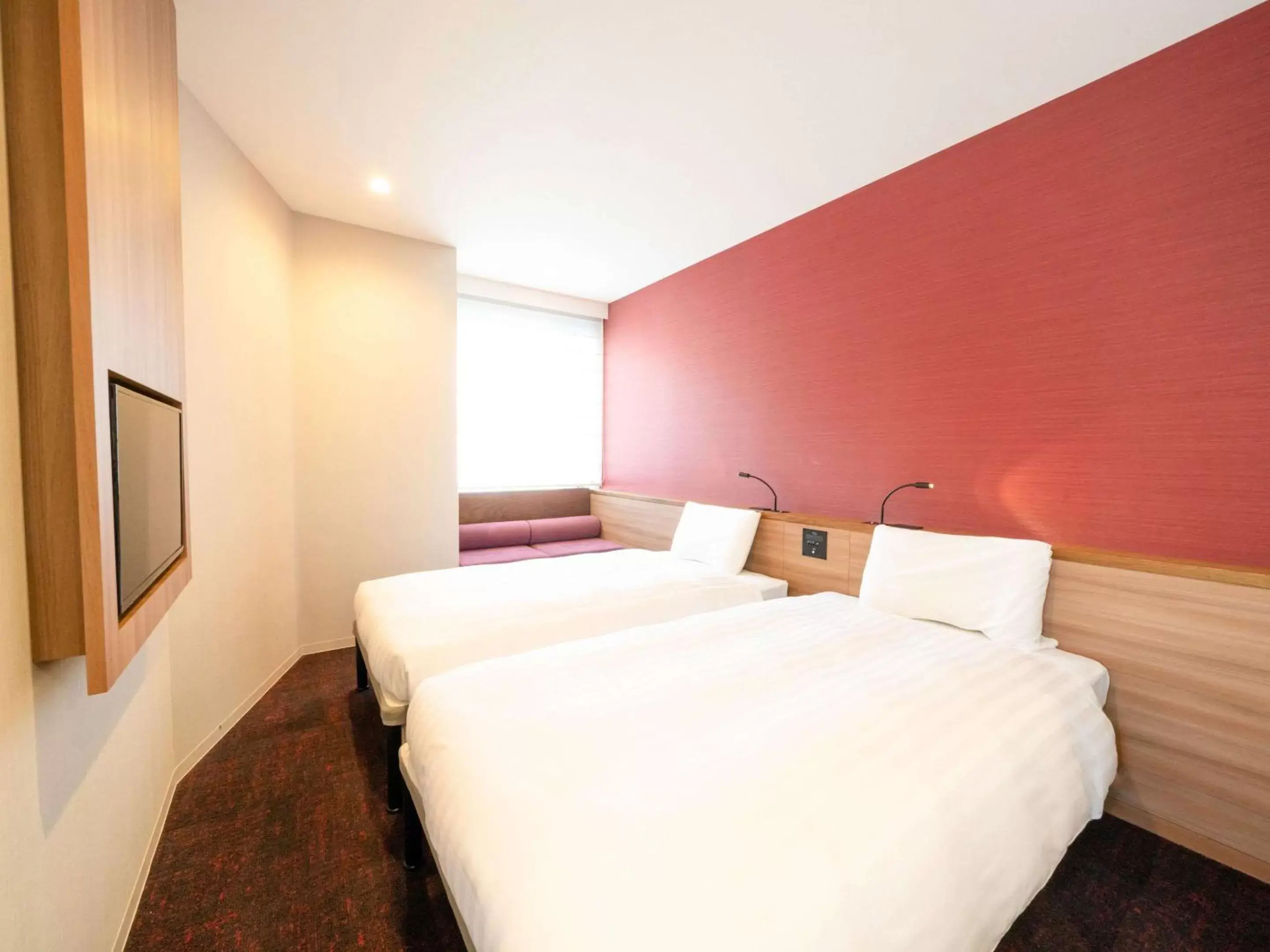 Bedroom, Bed in Comfort Inn Fukuoka Tenjin