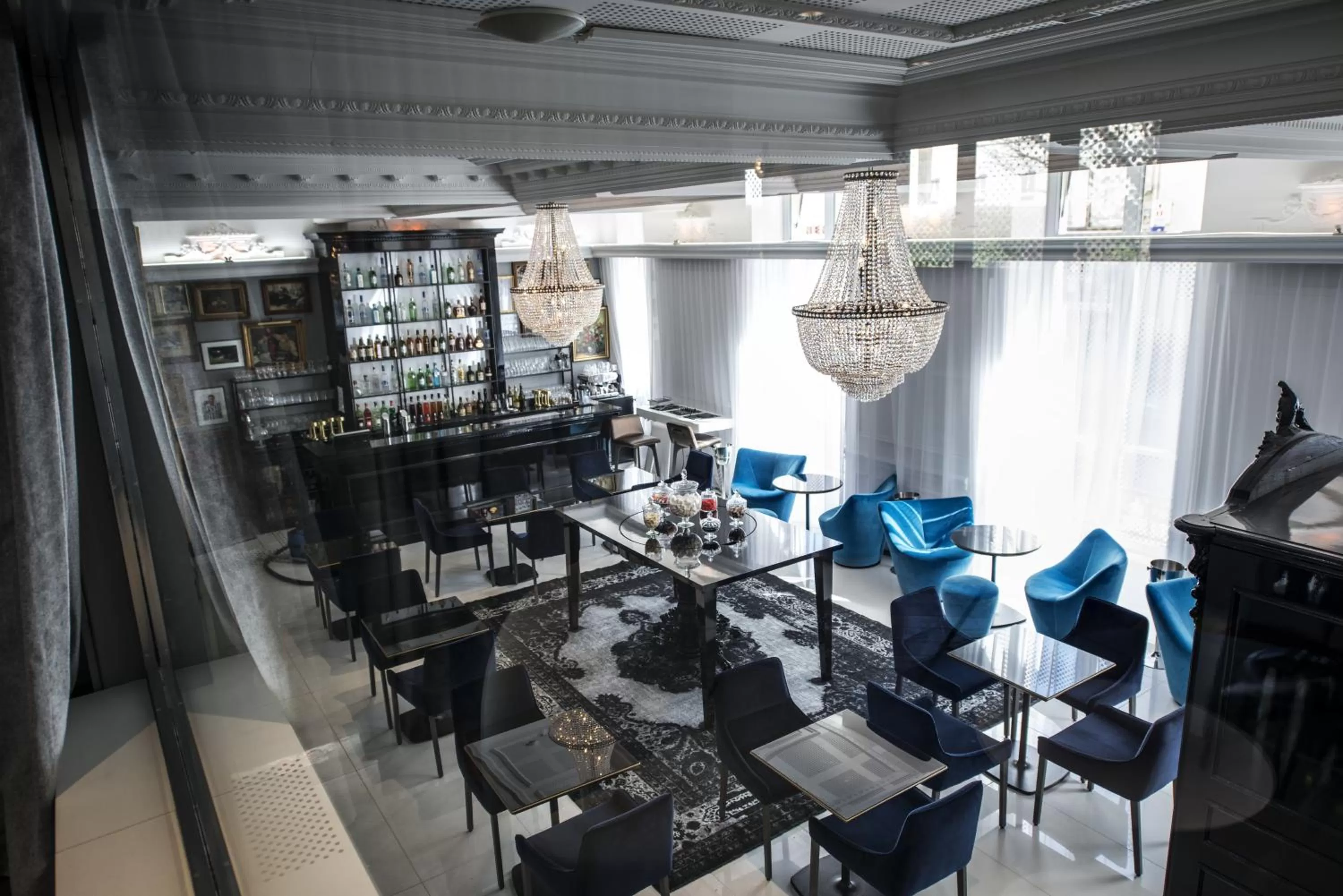 Lounge or bar in Vertigo Hotel, Dijon, a Member of Design Hotels