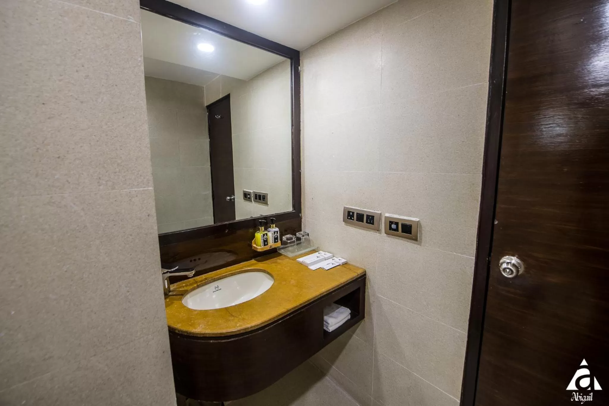 Bathroom in Hotel Abigail Goradia's