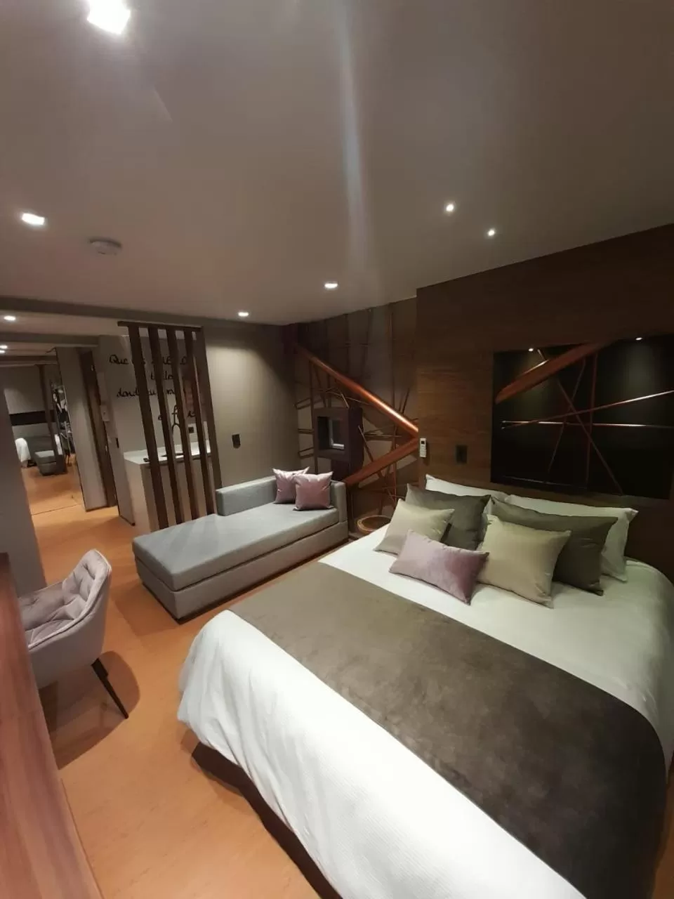 Photo of the whole room in Albura Hotel