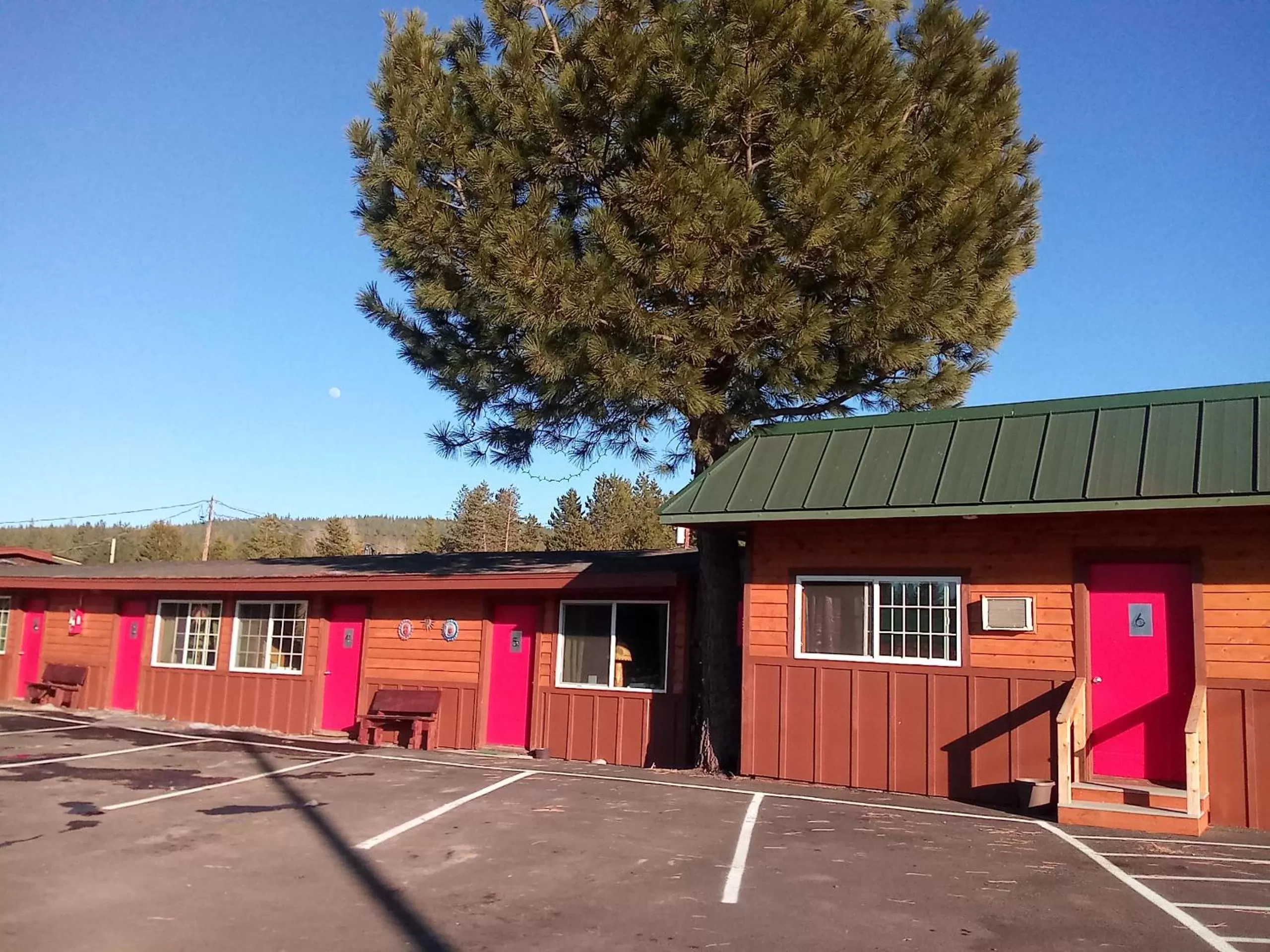 Property Building in CRESCENT MOON MOTEL