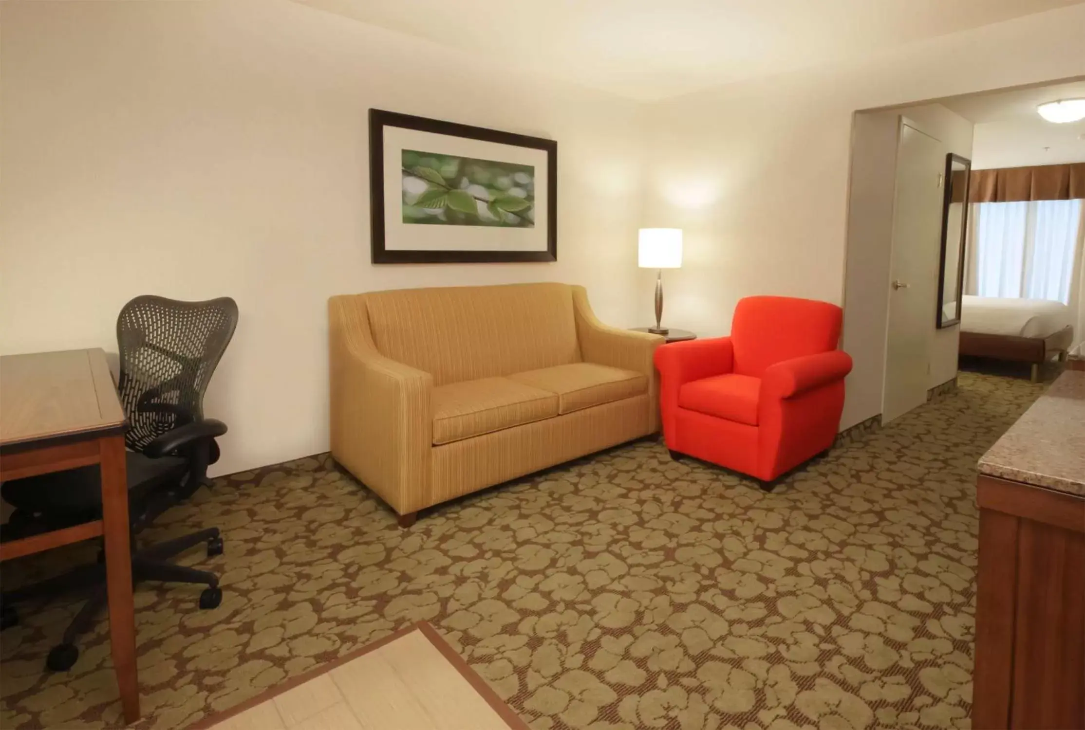 Living room, Seating Area in Hilton Garden Inn Fort Worth/Fossil Creek