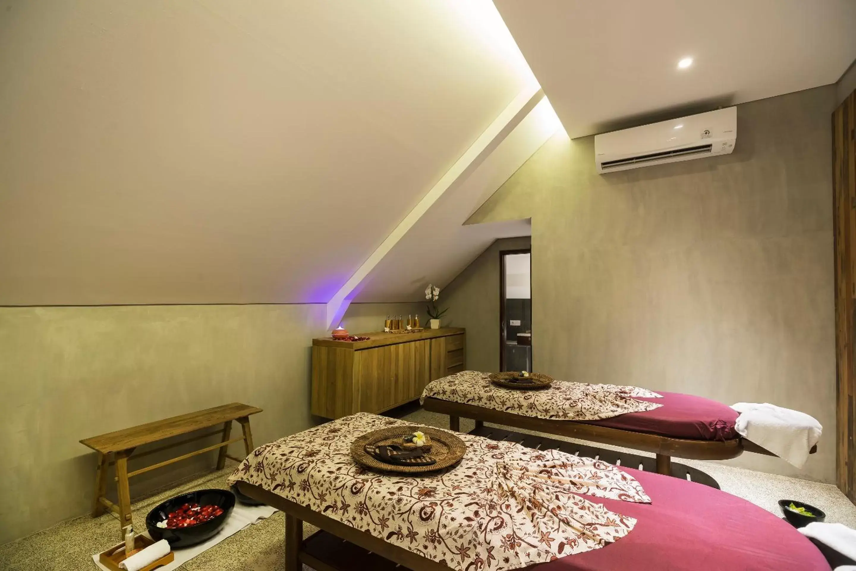Massage, Bed in ARTOTEL Haniman Ubud