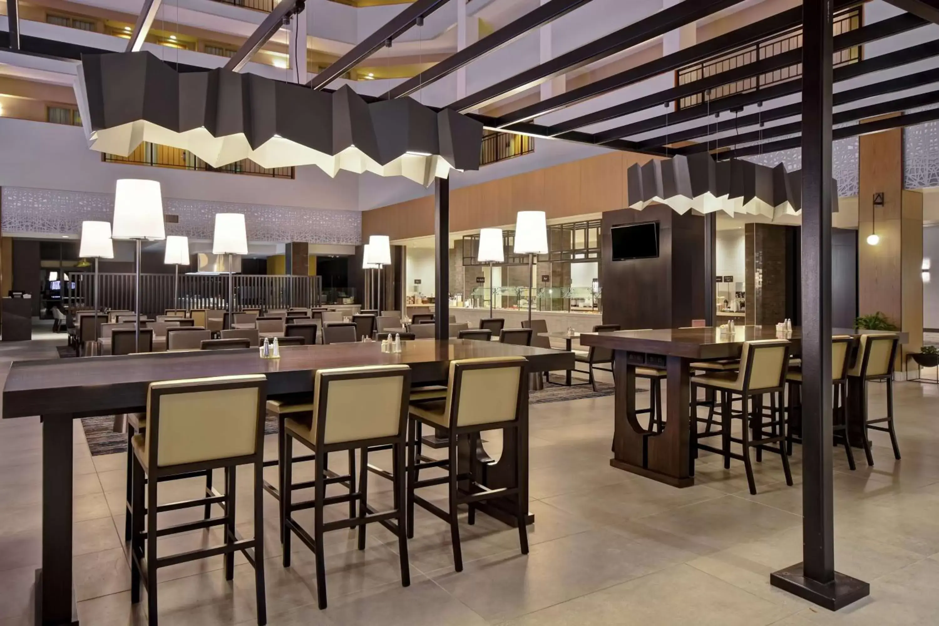 Restaurant/places to eat in Embassy Suites by Hilton Raleigh Durham Research Triangle Restaurant/places to eat in Embassy Suites by Hilton Raleigh Durham Research Triangle