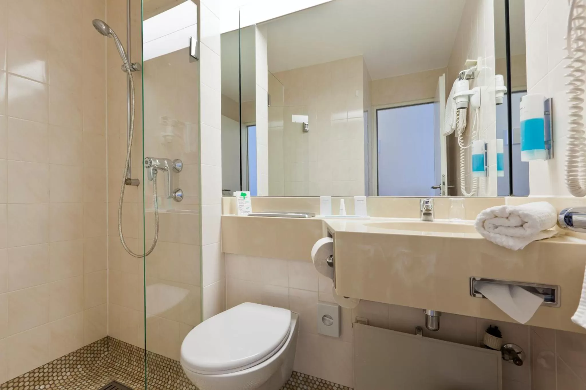 Bathroom in Michels Strandhotel Germania