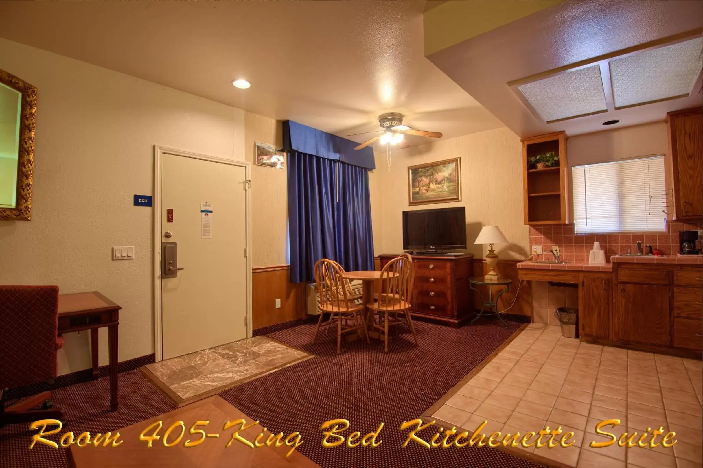 Photo of the whole room, Seating Area in Americas Best Value Inn and Suites -Yucca Valley