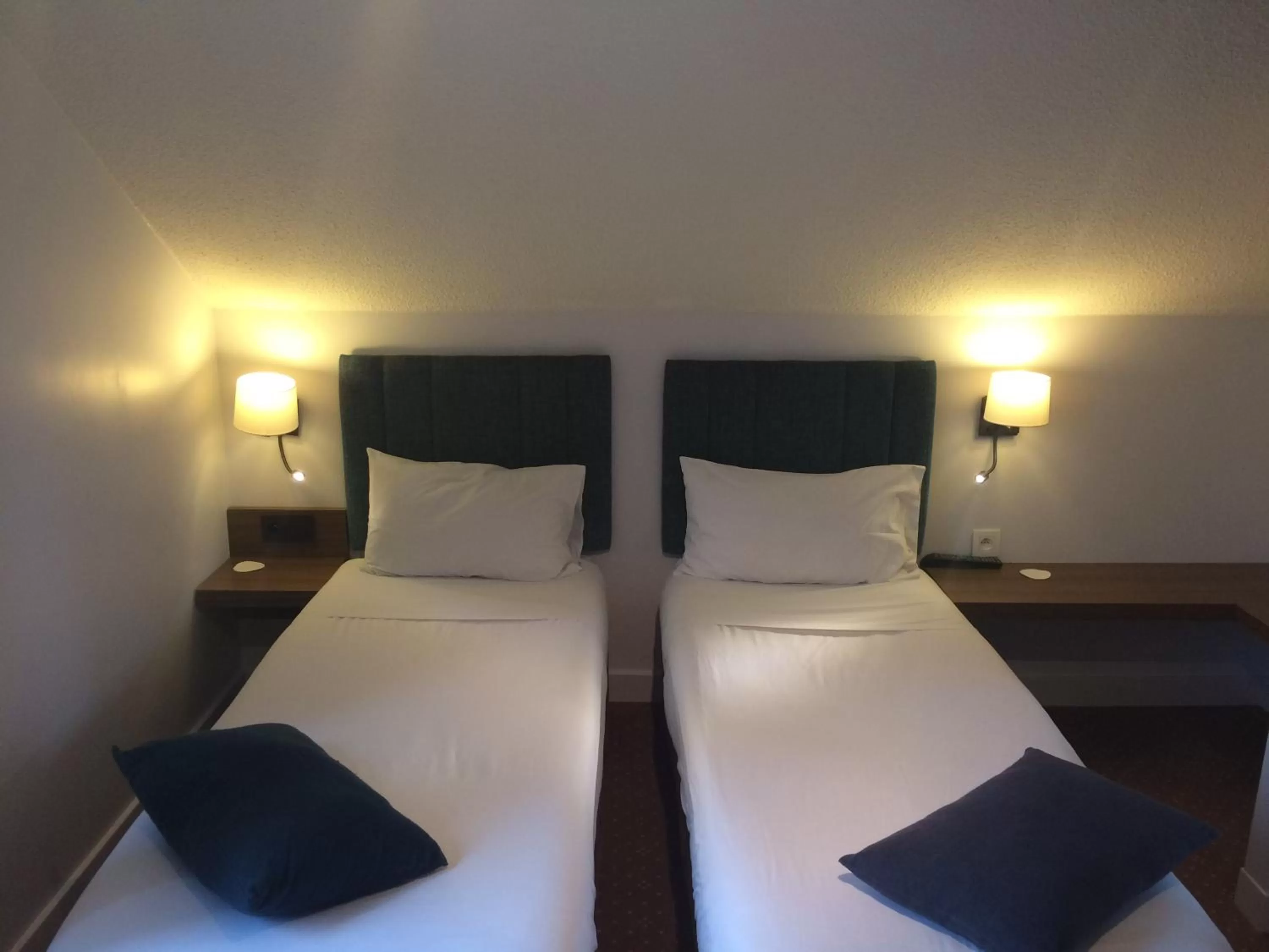 group of guests, Bed in Hotel Les Lanchers