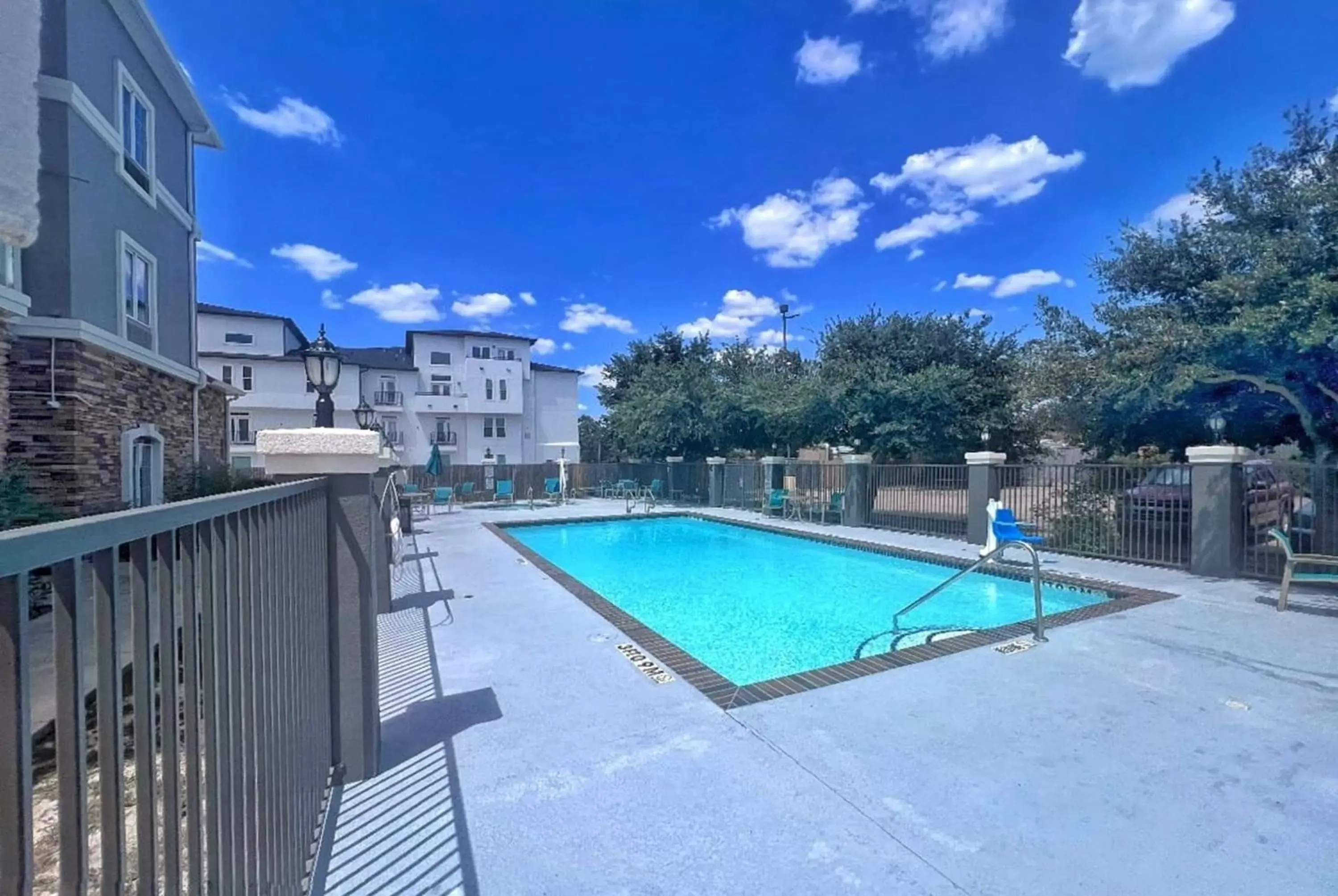 Pool view, Swimming Pool in La Quinta by Wyndham Houston Energy Corridor