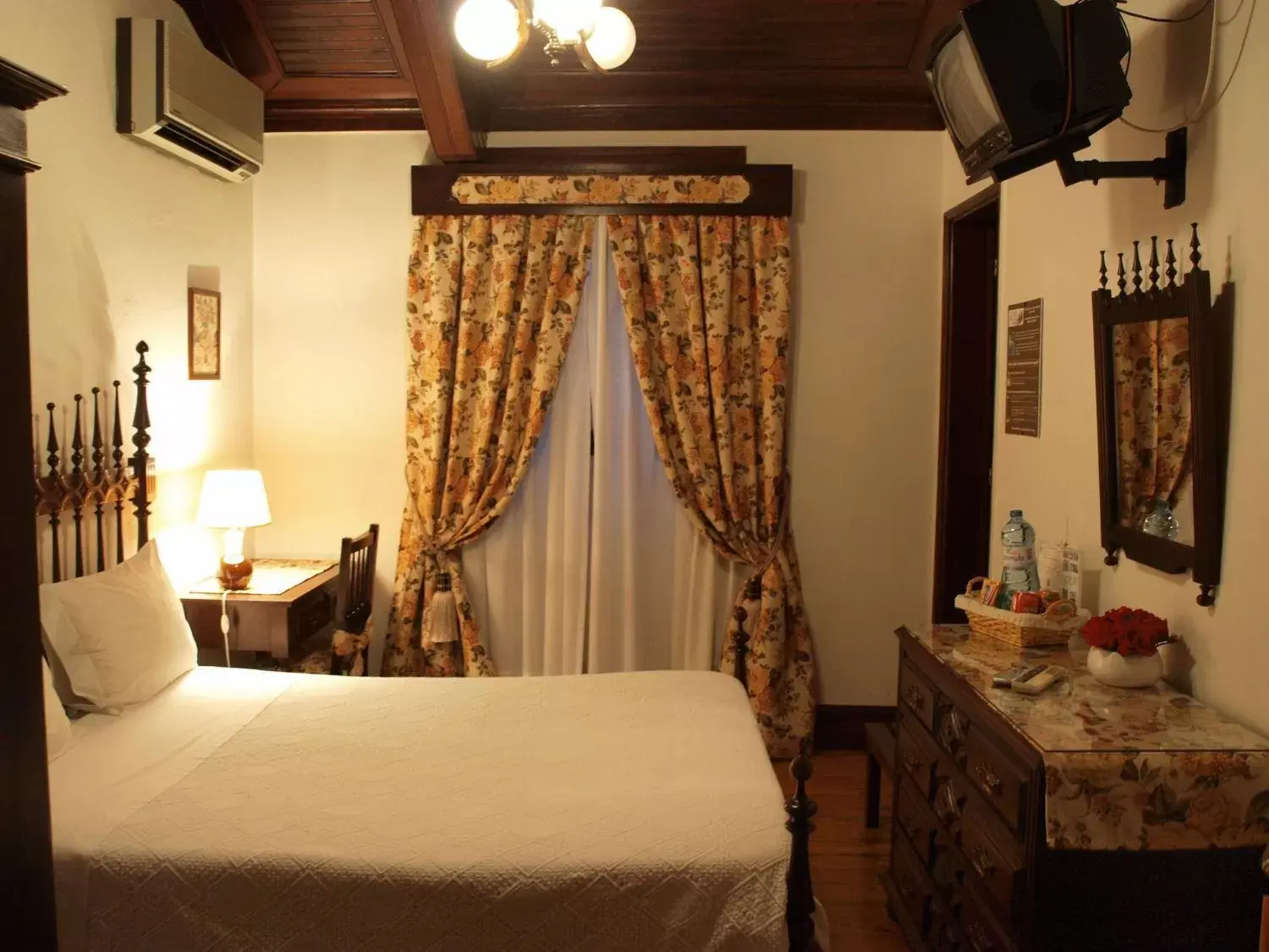 Bed in Hotel Residencial Alentejana