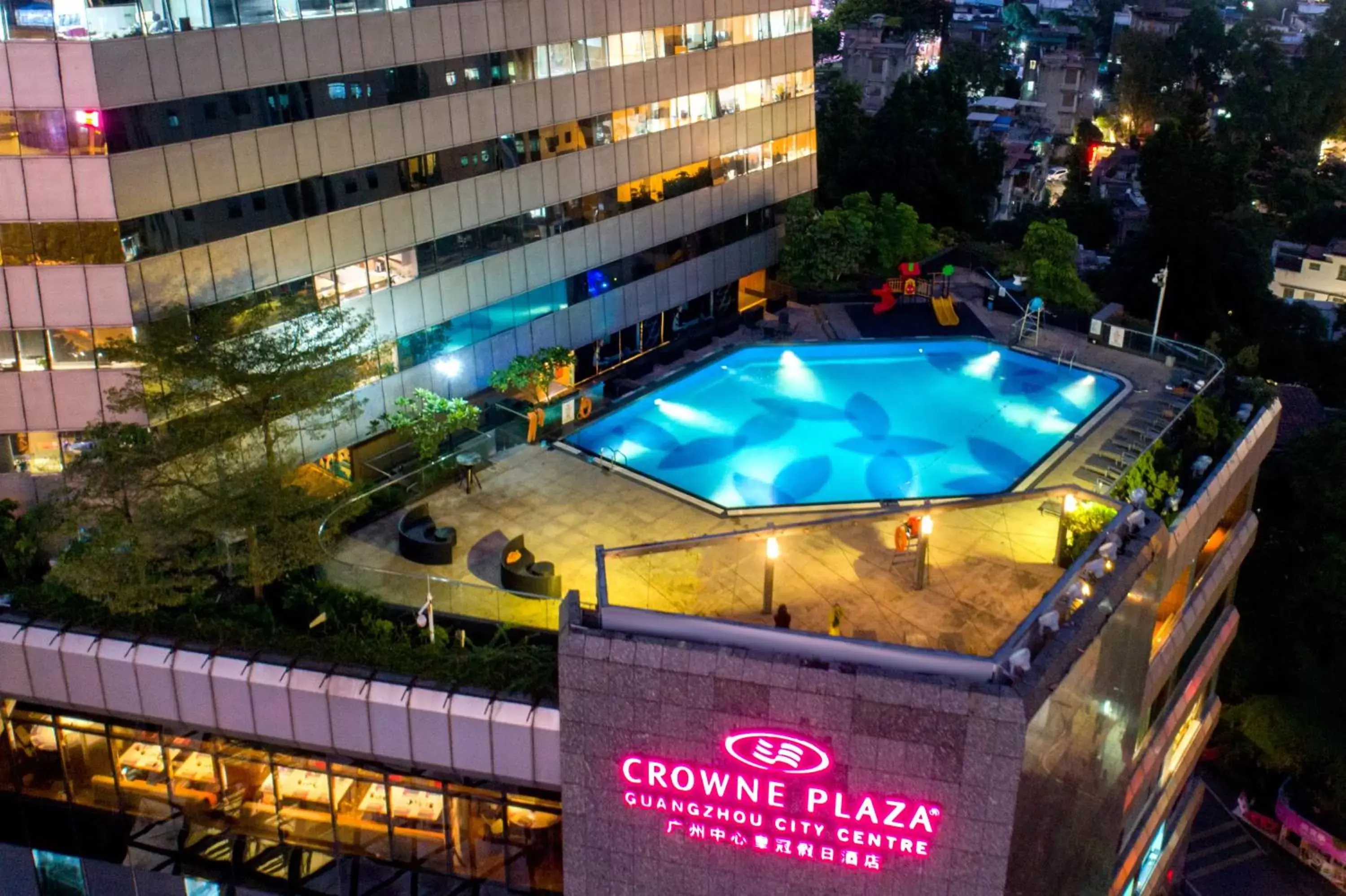 Swimming pool, Pool View in Crowne Plaza Guangzhou City Centre, an IHG Hotel